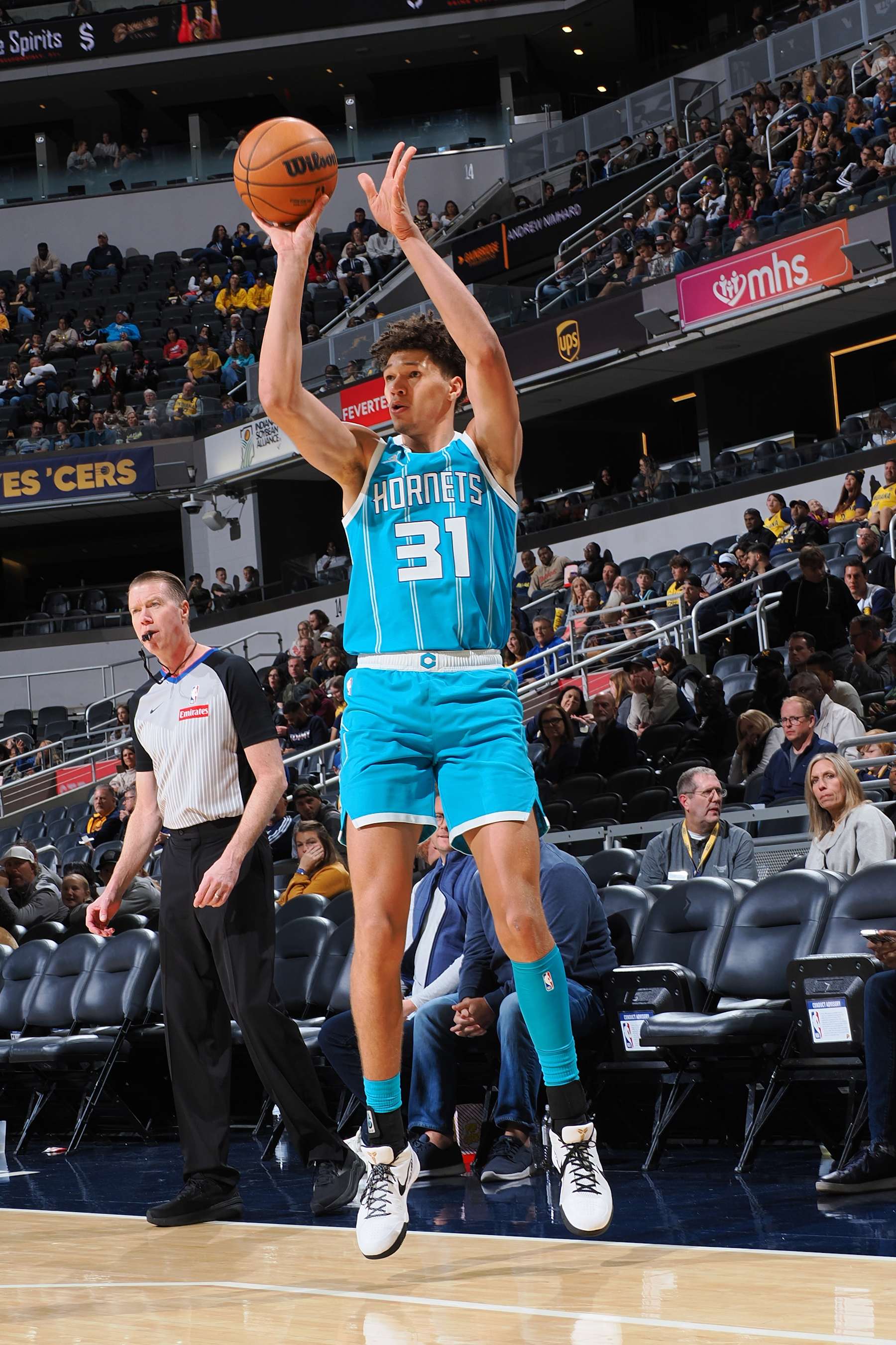INDIANAPOLIS, IN - OCTOBER 17:  Tidjane Salaun #31 of the Charlotte Hornets shoots the ball during the game against the Charlotte Hornets on October 17, 2024 at Gainbridge Fieldhouse in Indianapolis, Indiana. NOTE TO USER: User expressly acknowledges and agrees that, by downloading and or using this Photograph, user is consenting to the terms and conditions of the Getty Images License Agreement. Mandatory Copyright Notice: Copyright 2024 NBAE (Photo by Ron Hoskins/NBAE via Getty Images)