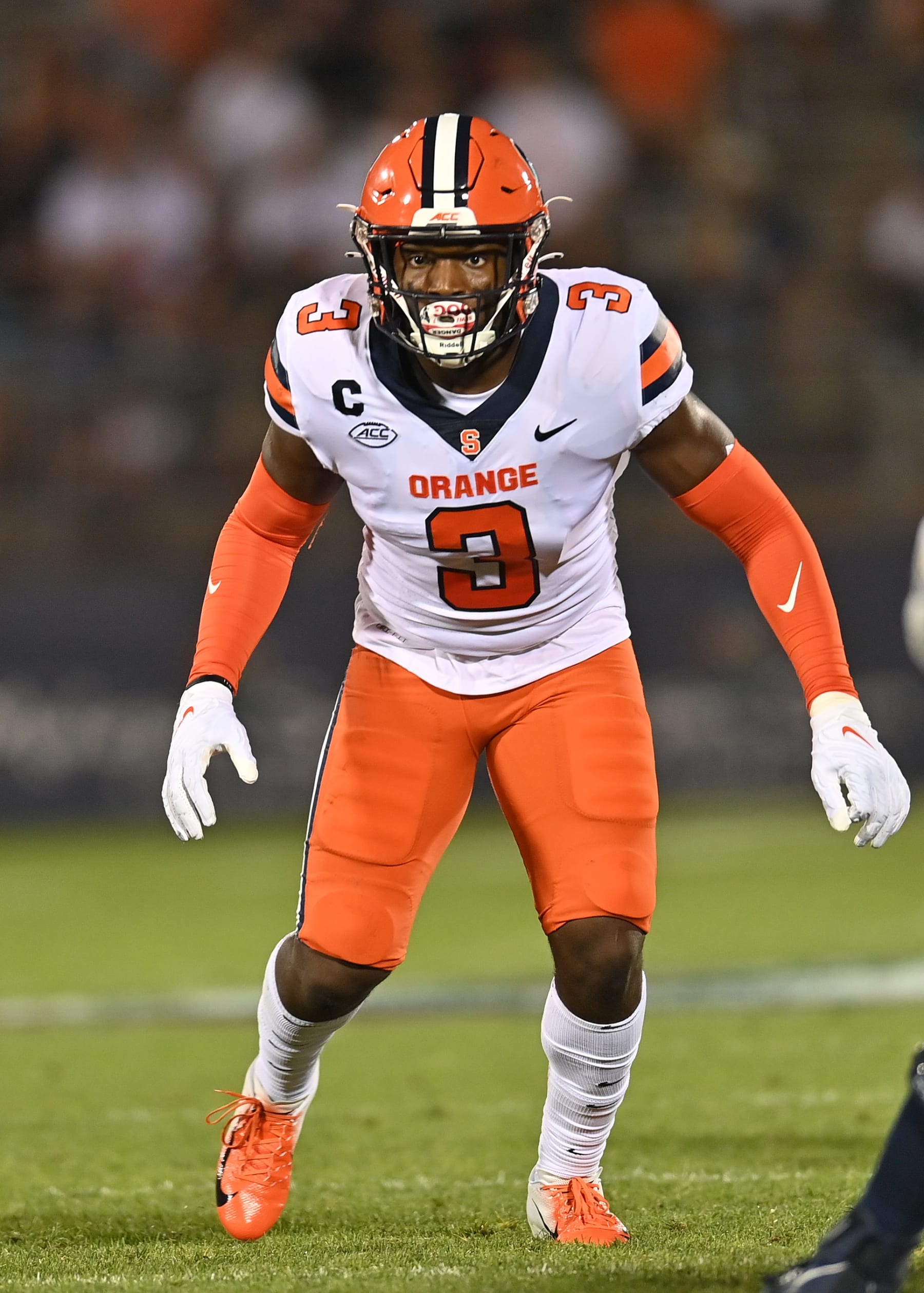 EAST HARTFORD, CT - SEPTEMBER 10: Syracuse Orange linebacker Mikel Jones (3) during the game as the Syracuse Orange take on the UConn Huskies on September 10, 2022, at the Rentschler Field in East Hartford, Connecticut.(Photo by Williams Paul/Icon Sportswire via Getty Images)