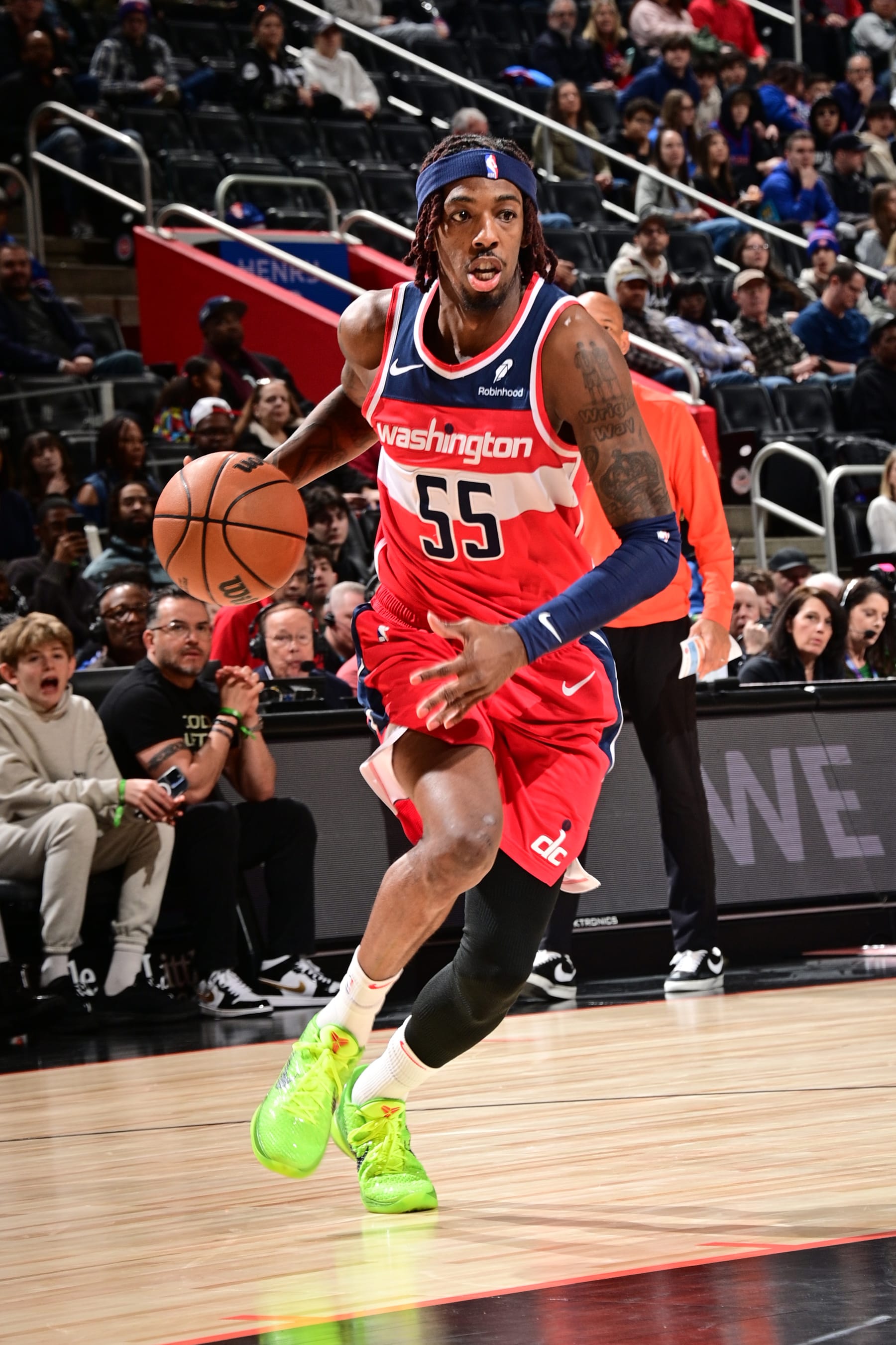 DETROIT, MI - JANUARY 27: Delon Wright #55 of the Washington Wizards handles the ball during the game against the Detroit Pistons on January 27, 2024 at Little Caesars Arena in Detroit, Michigan. NOTE TO USER: User expressly acknowledges and agrees that, by downloading and/or using this photograph, User is consenting to the terms and conditions of the Getty Images License Agreement. Mandatory Copyright Notice: Copyright 2024 NBAE (Photo by Chris Schwegler/NBAE via Getty Images)