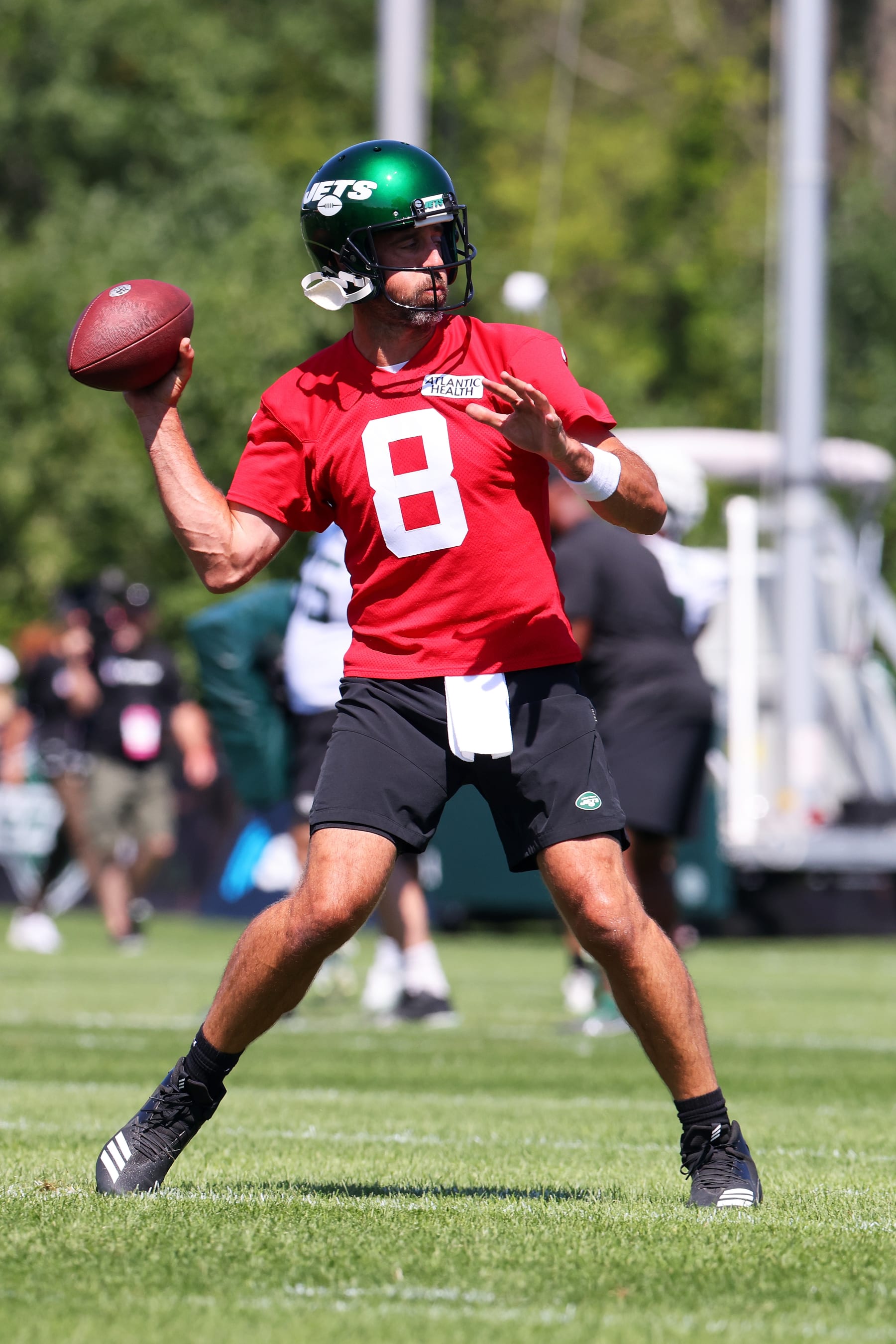 FLORHAM PARK, NEW JERSEY - JULY 22: Aaron Rodgers #8 of the New York Jets runs drills during training camp at Atlantic Health Jets Training Center on July 22, 2023 in Florham Park, New Jersey. (Photo by Mike Stobe/Getty Images) FLORHAM PARK, NEW JERSEY - JULY 22: Aaron Rodgers #8 of the New York Jets runs drills during training camp at Atlantic Health Jets Training Center on July 22, 2023 in Florham Park, New Jersey. (Photo by Mike Stobe/Getty Images)