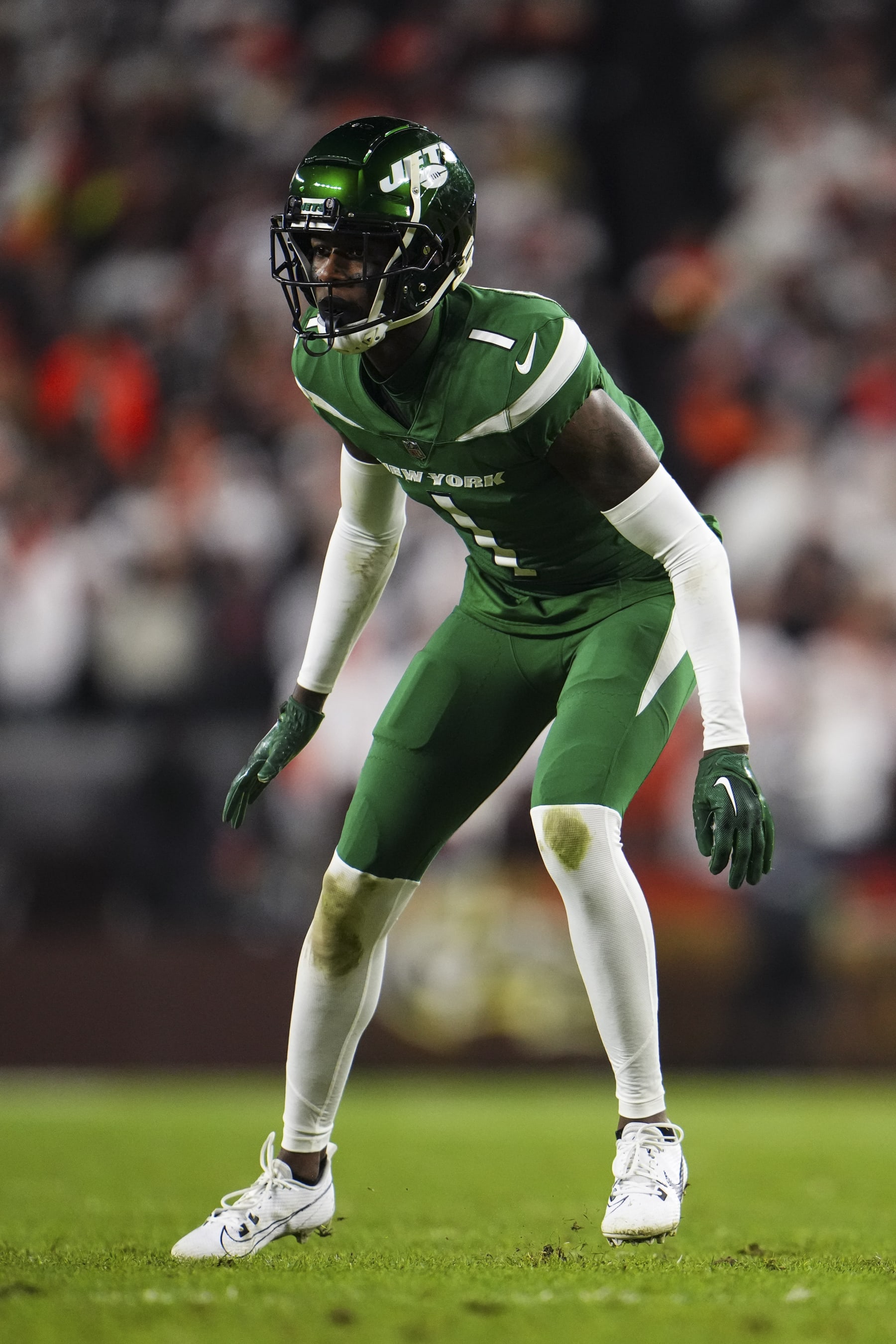 CLEVELAND, OH - DECEMBER 28: Sauce Gardner #1 of the New York Jets defends in coverage during an NFL football game against the Cleveland Browns at Cleveland Browns Stadium on December 28, 2023 in Cleveland, Ohio. (Photo by Cooper Neill/Getty Images)