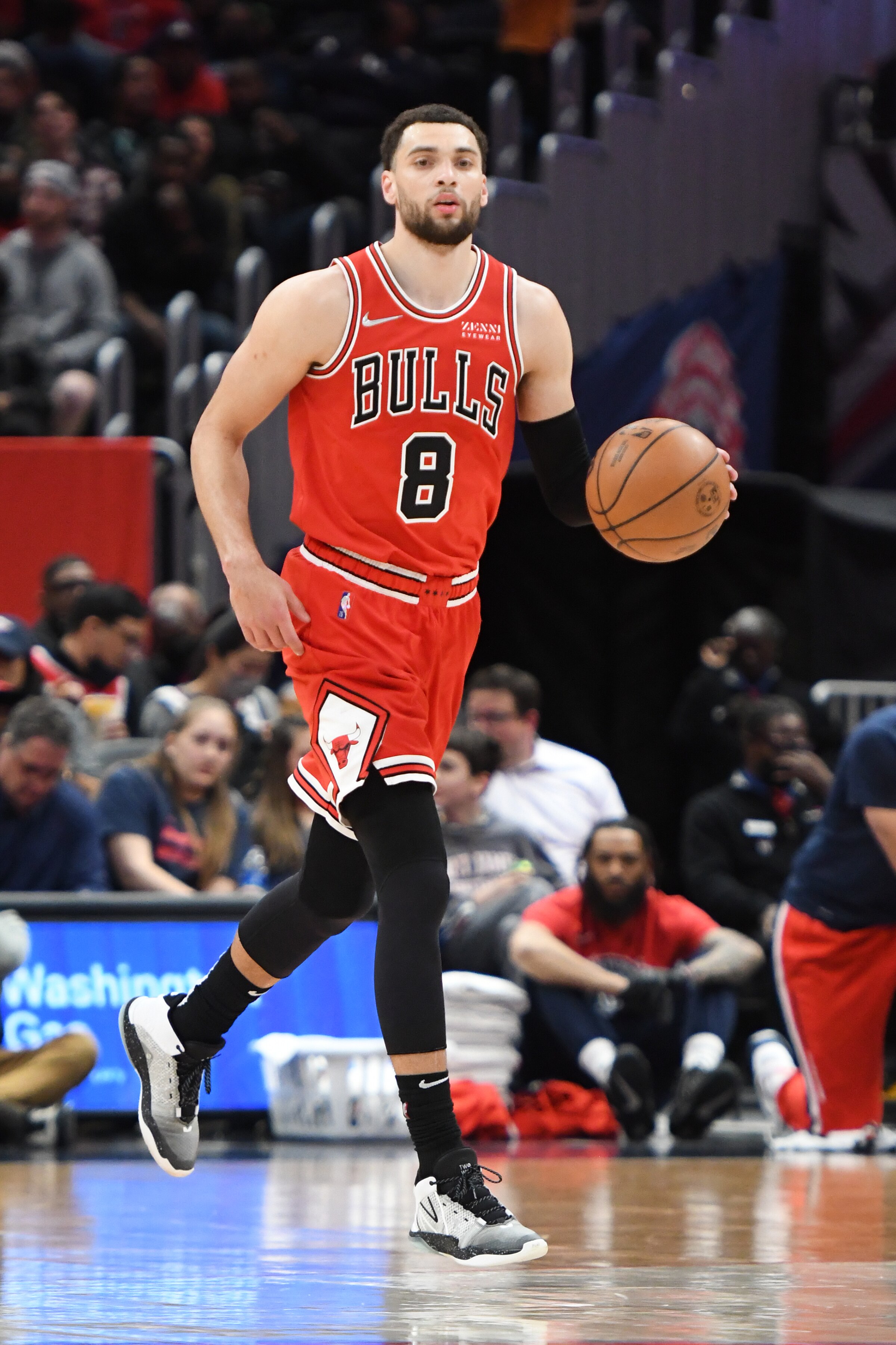 WASHINGTON, DC - MARCH 29:  Zach LaVine #8 of the Chicago Bulls dribbles up court during a NBA basketball game against the Washington Wizards at Capital One Arena on March 29, 2022 in Washington, DC.  NOTE TO USER: User expressly acknowledges and agrees that, by downloading and or using this photograph, User is consenting to the terms and conditions of the Getty Images License Agreement.  (Photo by Mitchell Layton/Getty Images)