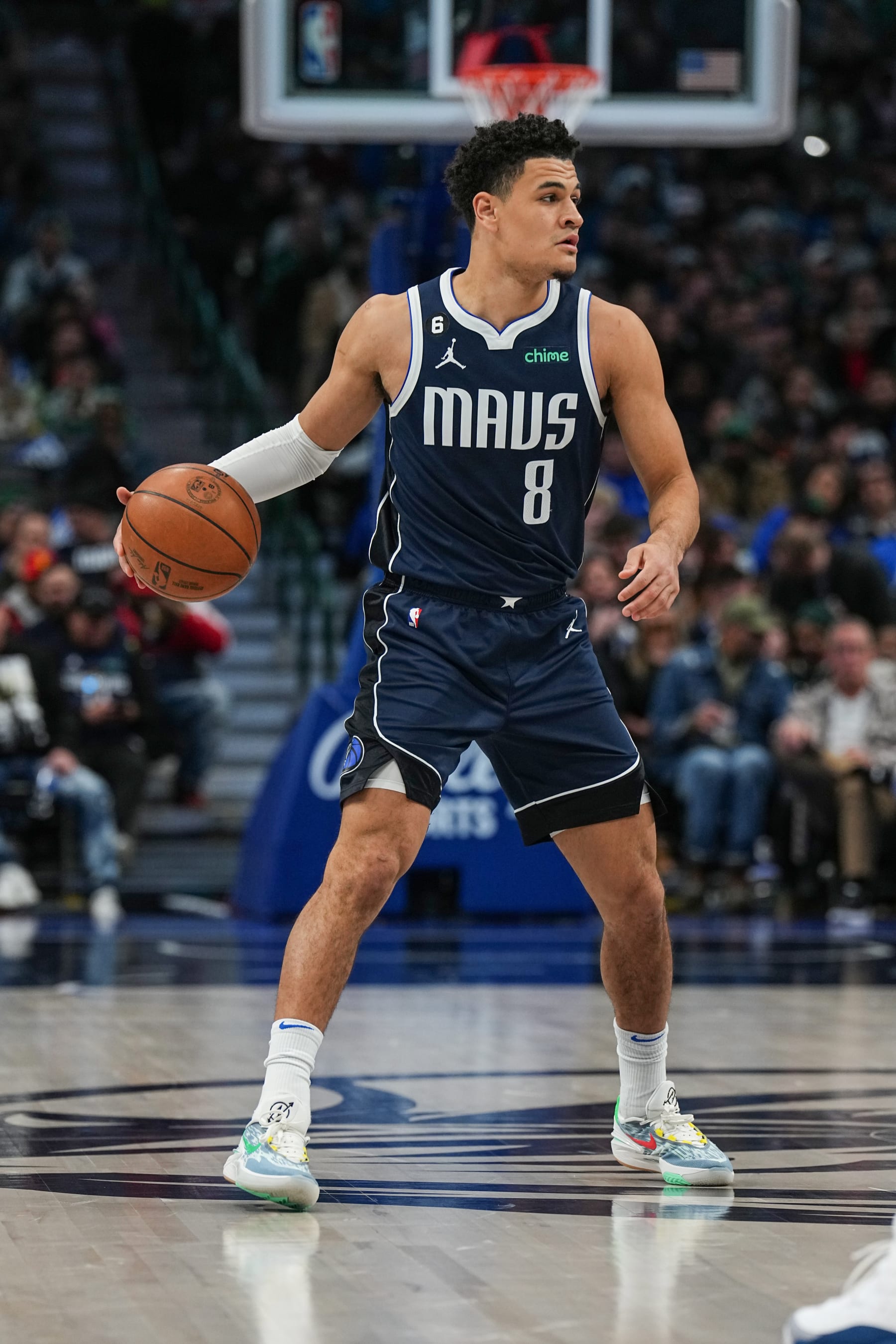 DALLAS, TX - FEBUARY 2:  Josh Green #8 of the Dallas Mavericks drives to the basket during the game on Febuary 2, 2023 at the American Airlines Center in Dallas, Texas. NOTE TO USER: User expressly acknowledges and agrees that, by downloading and or using this photograph, User is consenting to the terms and conditions of the Getty Images License Agreement. Mandatory Copyright Notice: Copyright 2023 NBAE (Photo by Glenn James/NBAE via Getty Images)