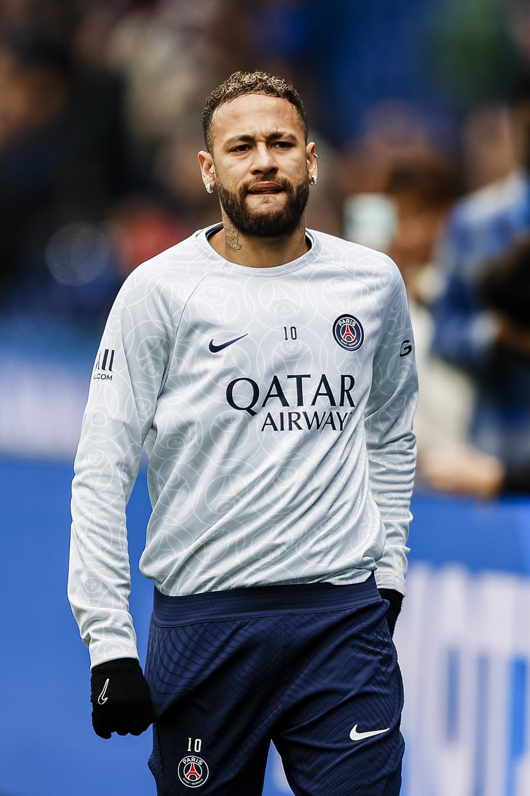 PARIS, FRANCE - FEBRUARY 19: Neymar Junior of Paris Saint Germain warming up during the Ligue 1 match between Paris Saint-Germain and Lille OSC at Parc des Princes on February 19, 2023 in Paris, France. (Photo by Antonio Borga/Eurasia Sport Images/Getty Images)