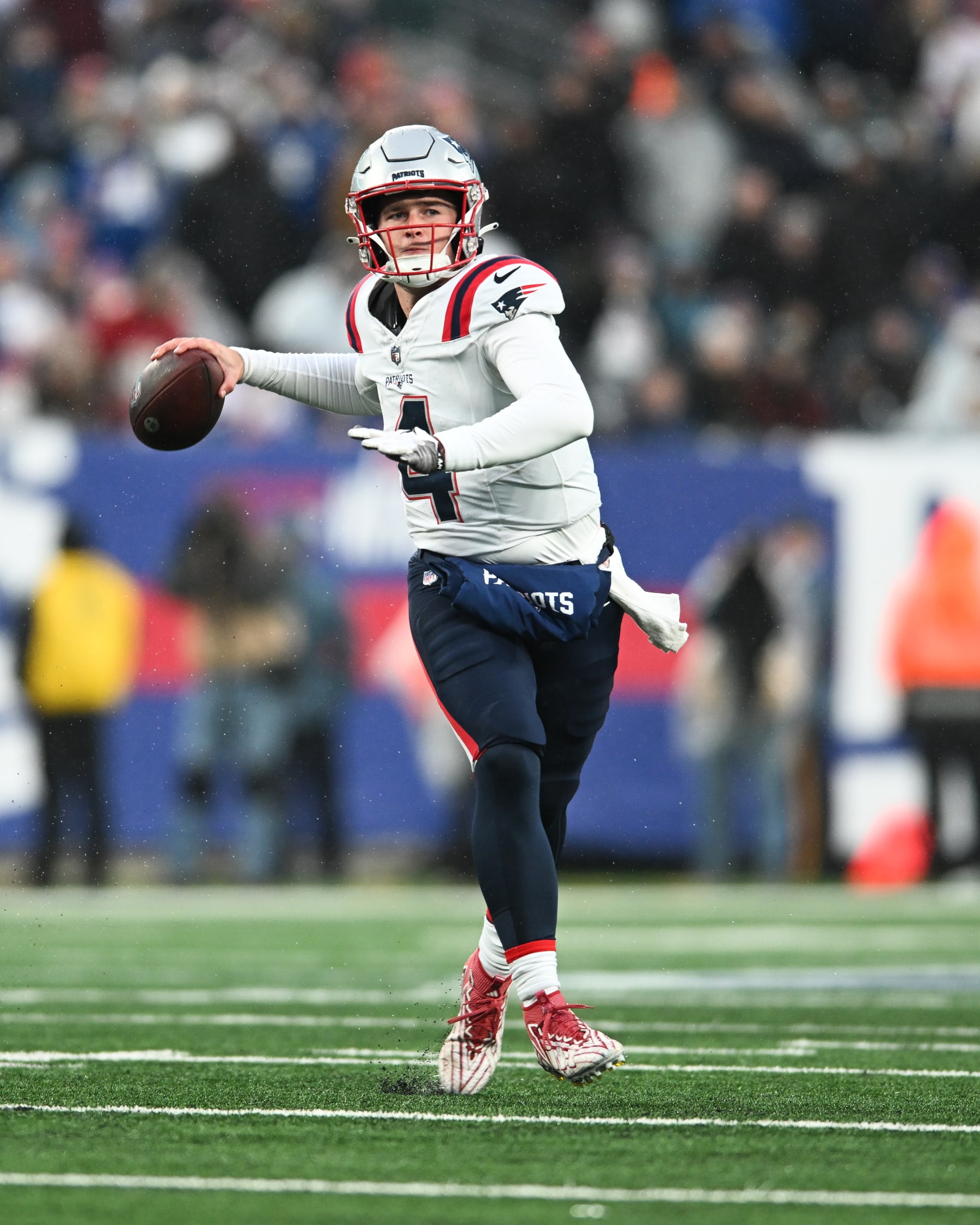 EAST RUTHERFORD, NJ - NOVEMBER 26: Bailey Zappe #4 of the New England Patriots looks to throw the football during the second half against the New York Giants at MetLife Stadium on November 26, 2023 in East Rutherford, New Jersey. (Photo by Kathryn Riley/Getty Images)