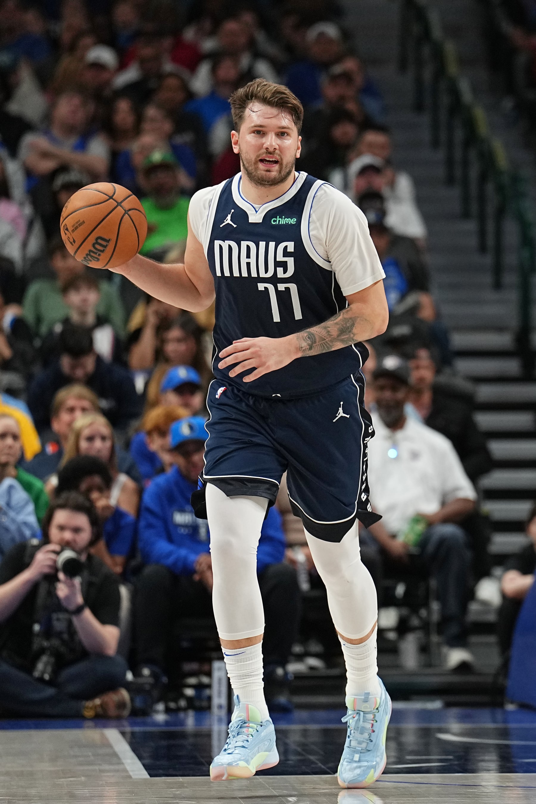 DALLAS, TX - FEBRUARY 10: Luka Doncic #77 of the Dallas Mavericks brings the ball up court during the game against the Oklahoma City Thunder on February 10, 2024 at the American Airlines Center in Dallas, Texas. NOTE TO USER: User expressly acknowledges and agrees that, by downloading and or using this photograph, User is consenting to the terms and conditions of the Getty Images License Agreement. Mandatory Copyright Notice: Copyright 2024 NBAE (Photo by Glenn James/NBAE via Getty Images)