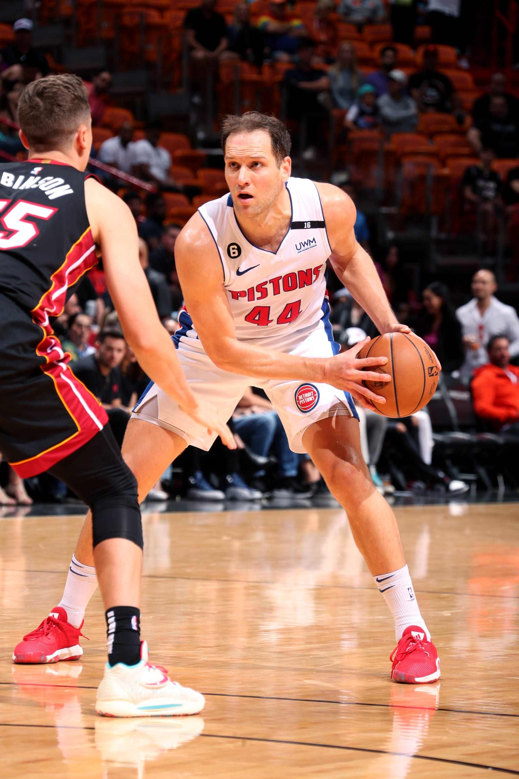 MIAMI, FL - DECEMBER 6: Bojan Bogdanovic #44 of the Detroit Pistons handles the ball during the game against the Miami Heat on December 6, 2022 at FTX Arena in Miami, Florida. NOTE TO USER: User expressly acknowledges and agrees that, by downloading and or using this Photograph, user is consenting to the terms and conditions of the Getty Images License Agreement. Mandatory Copyright Notice: Copyright 2022 NBAE (Photo by Issac Baldizon/NBAE via Getty Images)