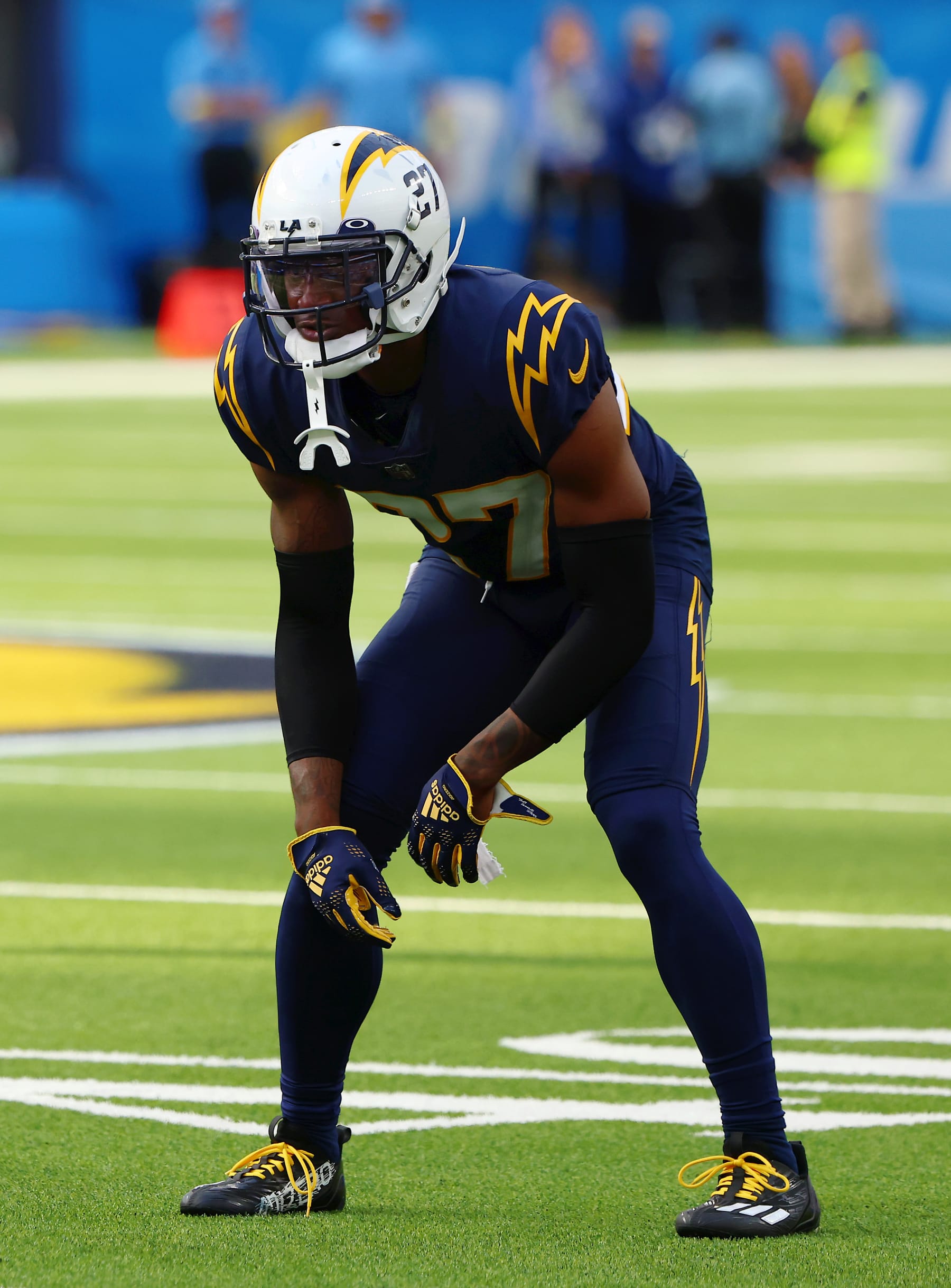INGLEWOOD, CALIFORNIA - OCTOBER 23: J.C. Jackson #27 of the Los Angeles Chargers waits for play to begin during the second quarter against the Seattle Seahawks at SoFi Stadium on October 23, 2022 in Inglewood, California. The Los Angeles Chargers lost 23-37. (Photo by Katelyn Mulcahy/Getty Images)