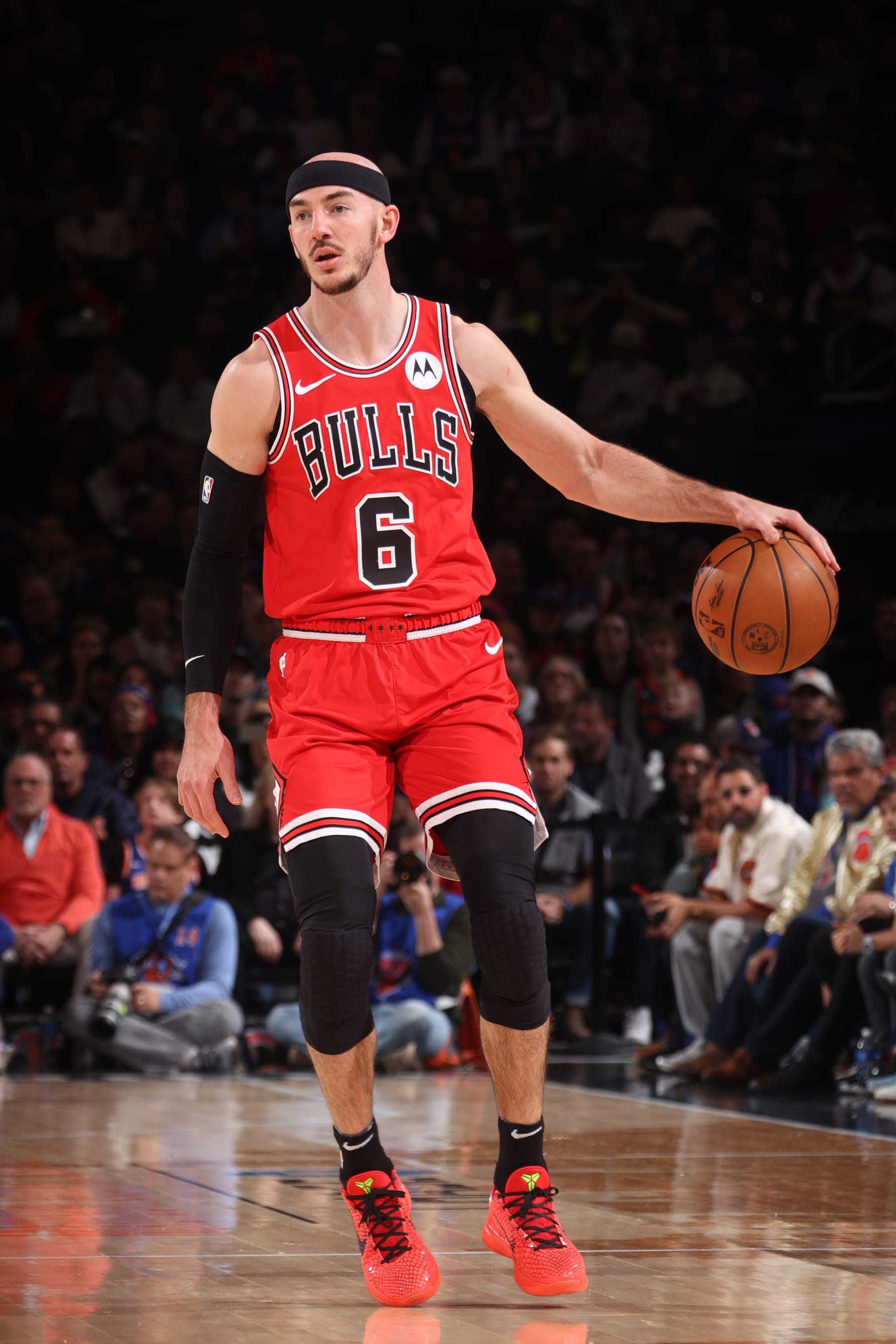 NEW YORK, NY - APRIL 14:  Alex Caruso #6 of the Chicago Bulls dribbles the ball during the game against the New York Knicks on April 14, 2024 at Madison Square Garden in New York City, New York.  NOTE TO USER: User expressly acknowledges and agrees that, by downloading and or using this photograph, User is consenting to the terms and conditions of the Getty Images License Agreement. Mandatory Copyright Notice: Copyright 2024 NBAE  (Photo by Nathaniel S. Butler/NBAE via Getty Images)