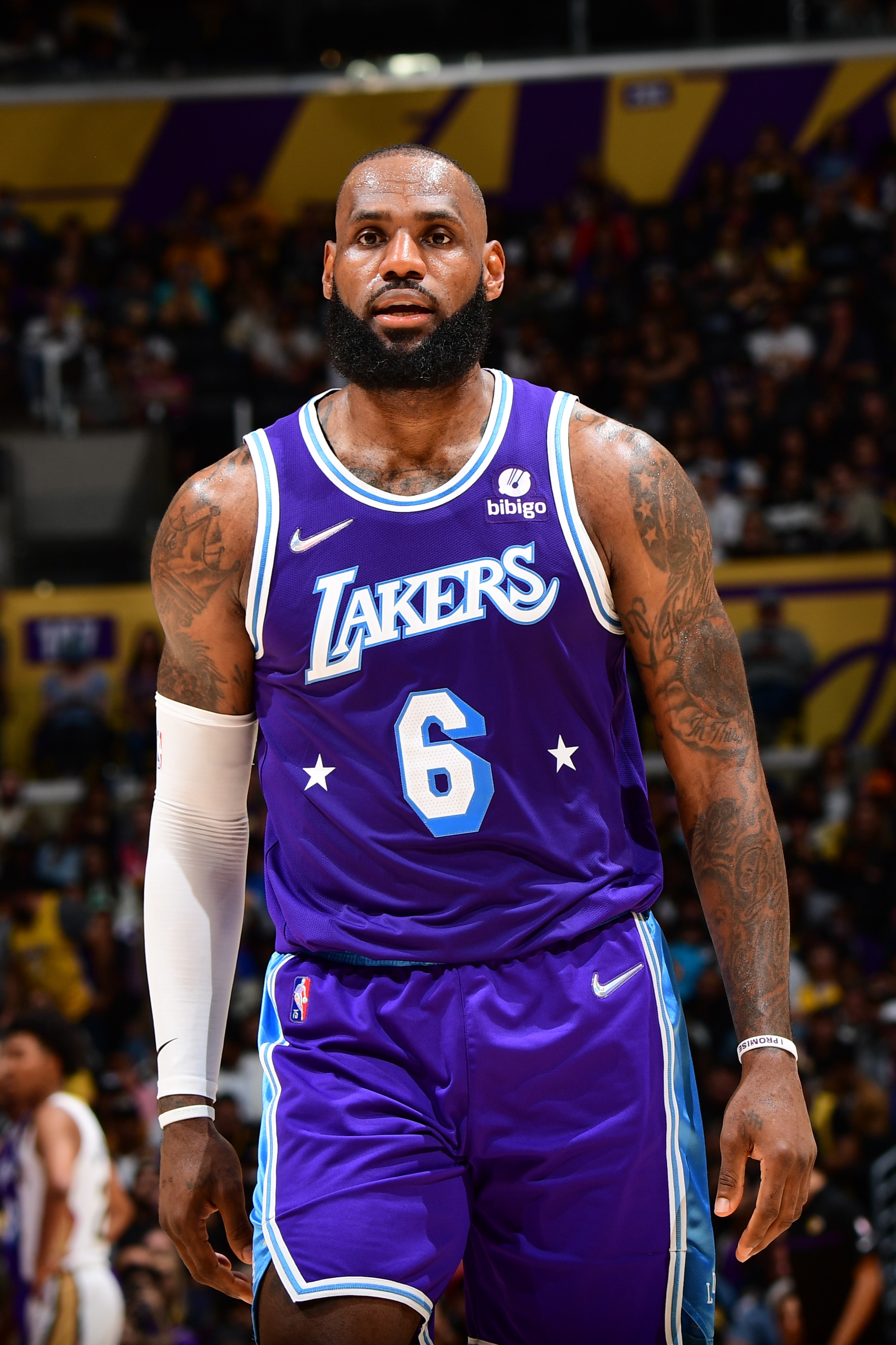 LOS ANGELES, CA - APRIL 1: LeBron James #6 of the Los Angeles Lakers looks on during the game against the New Orleans Pelicans on April 1, 2022 at Crypto.Com Arena in Los Angeles, California. NOTE TO USER: User expressly acknowledges and agrees that, by downloading and/or using this Photograph, user is consenting to the terms and conditions of the Getty Images License Agreement. Mandatory Copyright Notice: Copyright 2022 NBAE (Photo by Adam Pantozzi/NBAE via Getty Images) LOS ANGELES, CA - APRIL 1: LeBron James #6 of the Los Angeles Lakers looks on during the game against the New Orleans Pelicans on April 1, 2022 at Crypto.Com Arena in Los Angeles, California. NOTE TO USER: User expressly acknowledges and agrees that, by downloading and/or using this Photograph, user is consenting to the terms and conditions of the Getty Images License Agreement. Mandatory Copyright Notice: Copyright 2022 NBAE (Photo by Adam Pantozzi/NBAE via Getty Images)