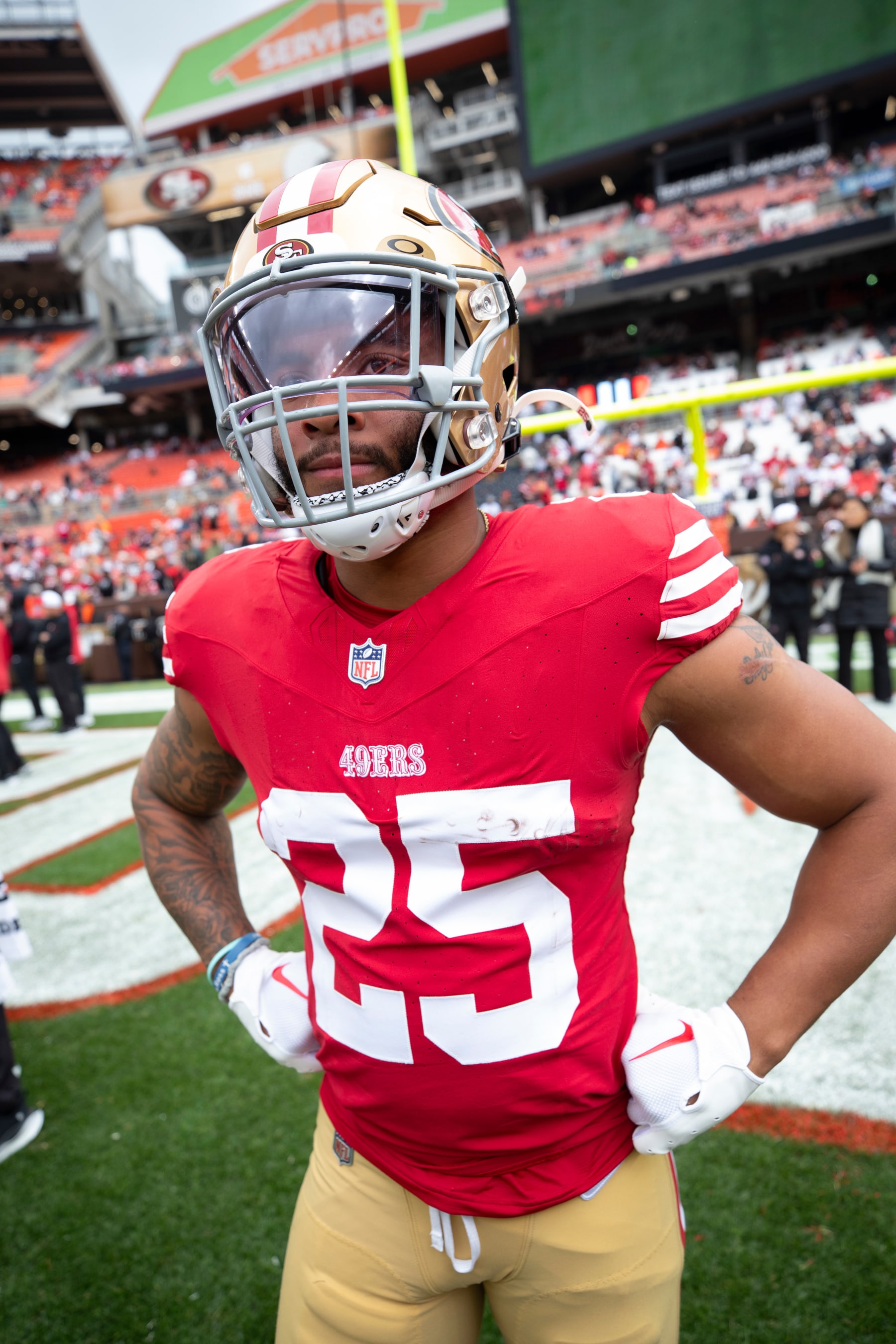 CLEVELAND, OH - OCTOBER 15: Elijah Mitchell #25 of the San Francisco 49ers before the game against the Cleveland Browns at Cleveland Browns Stadium on October 15, 2023 in Cleveland, Ohio. The Browns defeated the 49ers 19-17. (Photo by Michael Zagaris/San Francisco 49ers/Getty Images)