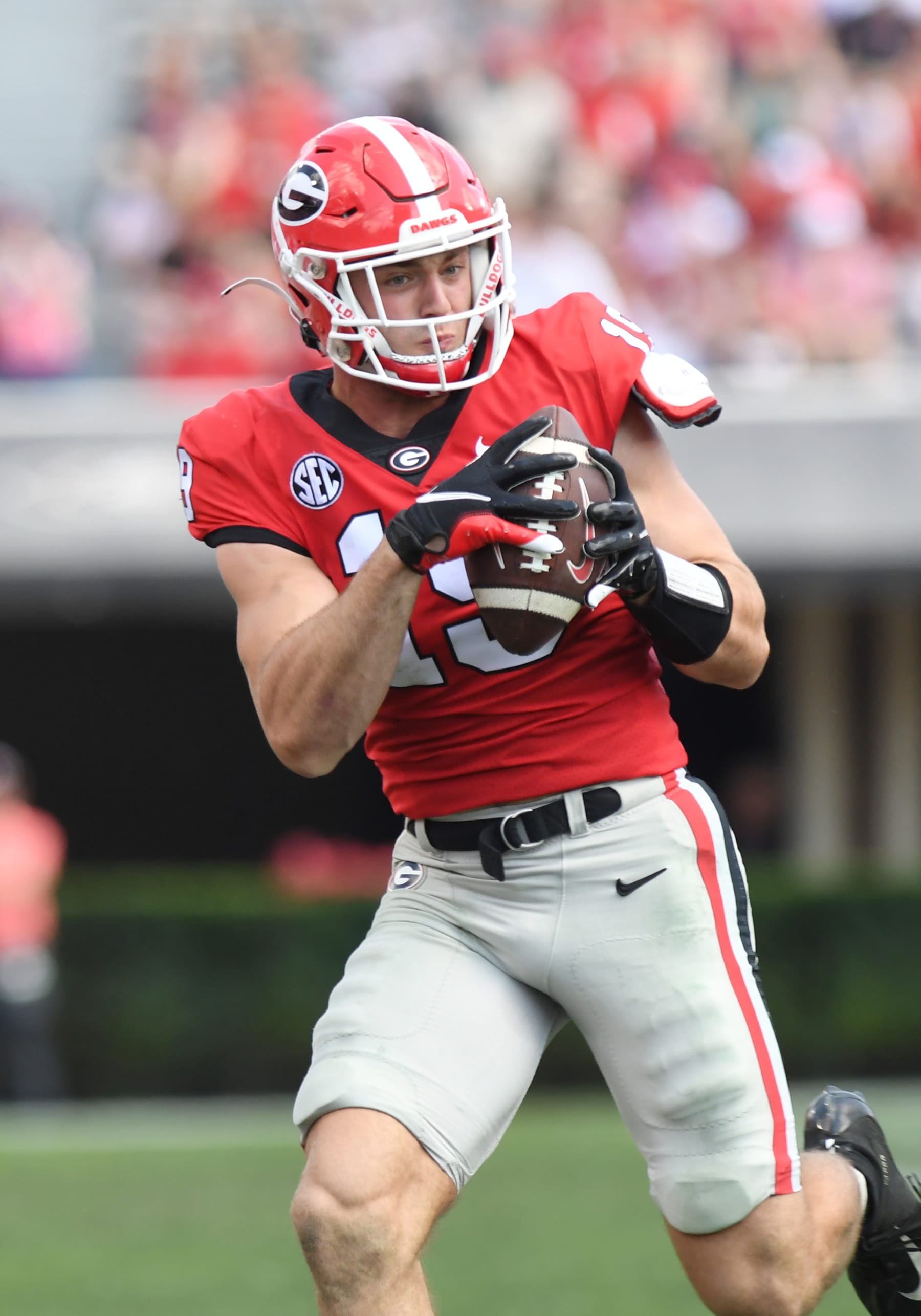 ATHENS, GA - APRIL 15: Georgia Bulldogs tight end Brock Bowers (19) makes a reception during the Georgia G-Day Red and Black Spring Game on April 15, 2023, at Sanford Stadium in Athens, GA. (Photo by Jeffrey Vest/Icon Sportswire via Getty Images)