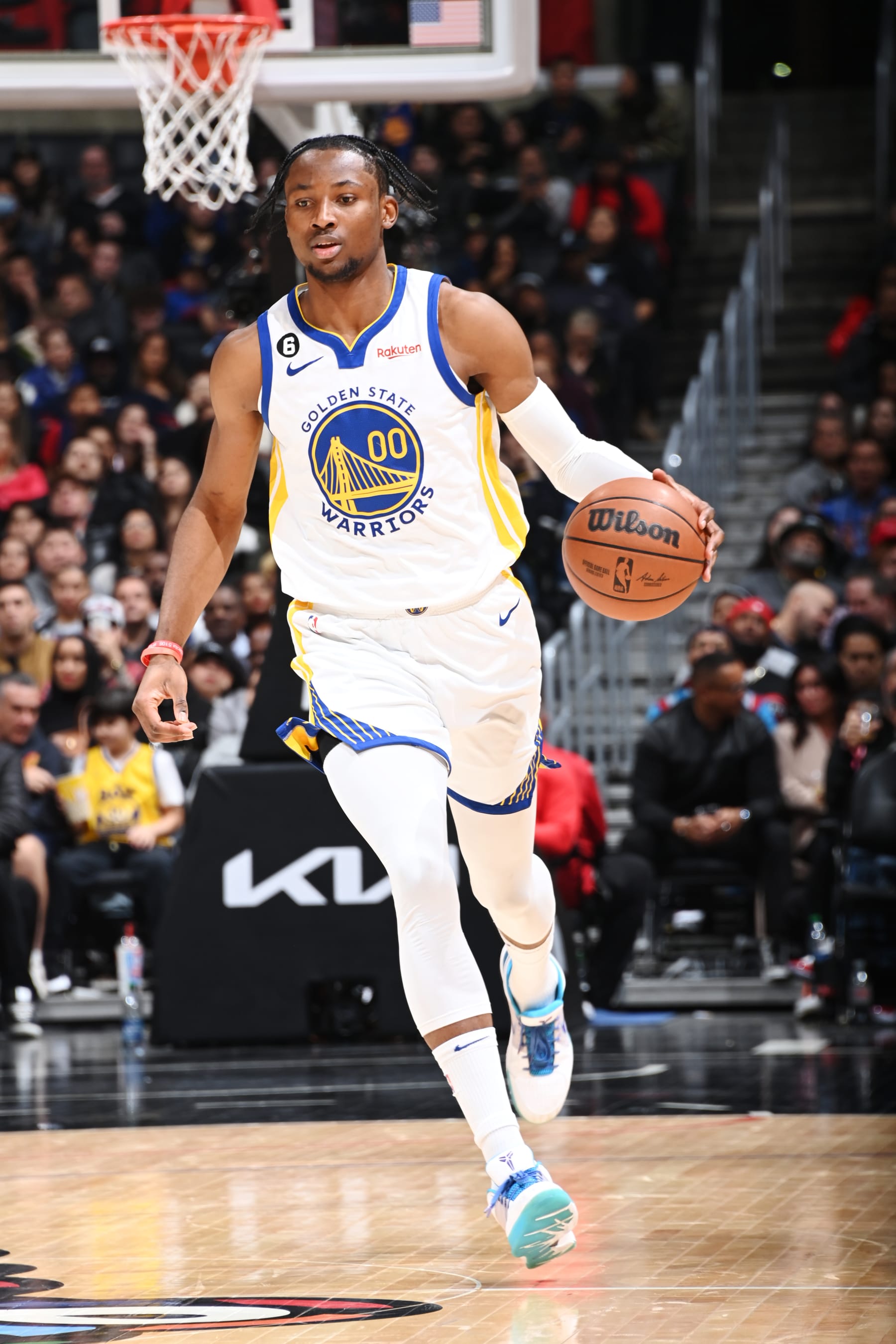 LOS ANGELES, CA - FEBRUARY 14: Jonathan Kuminga #00 of the Golden State Warriors drives to the basket during the game against the LA Clippers on February 14, 2023 at Crypto.Com Arena in Los Angeles, California. NOTE TO USER: User expressly acknowledges and agrees that, by downloading and/or using this Photograph, user is consenting to the terms and conditions of the Getty Images License Agreement. Mandatory Copyright Notice: Copyright 2023 NBAE (Photo by Andrew D. Bernstein/NBAE via Getty Images)
