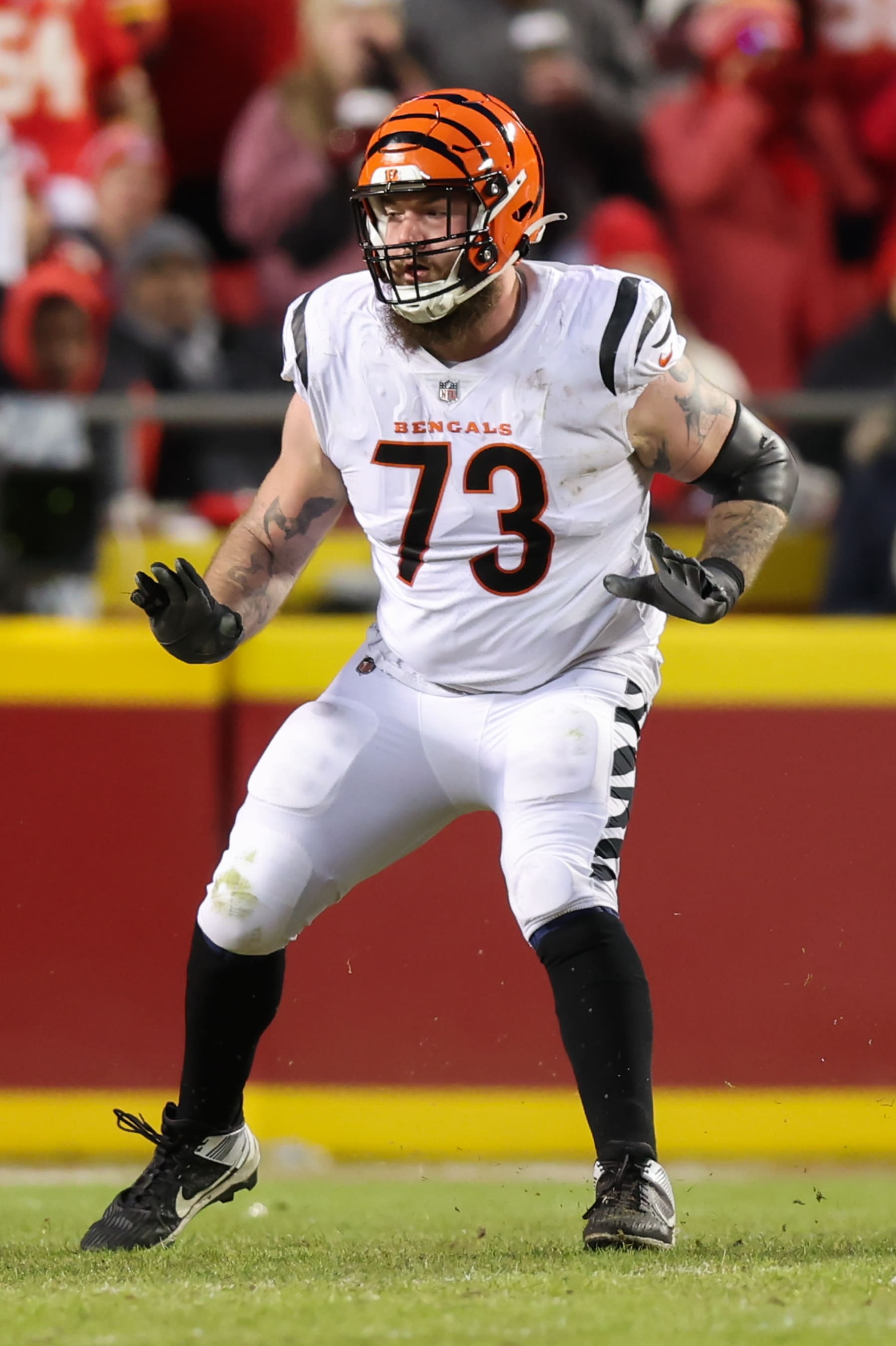 KANSAS CITY, MO - DECEMBER 31: Cincinnati Bengals offensive tackle Jonah Williams (73) looks to block in the third quarter of an NFL game between the Cincinnati Bengals and Kansas City Chiefs on Dec 31, 2023 at GEHA Field at Arrowhead Stadium in Kansas City, MO. (Photo by Scott Winters/Icon Sportswire via Getty Images)