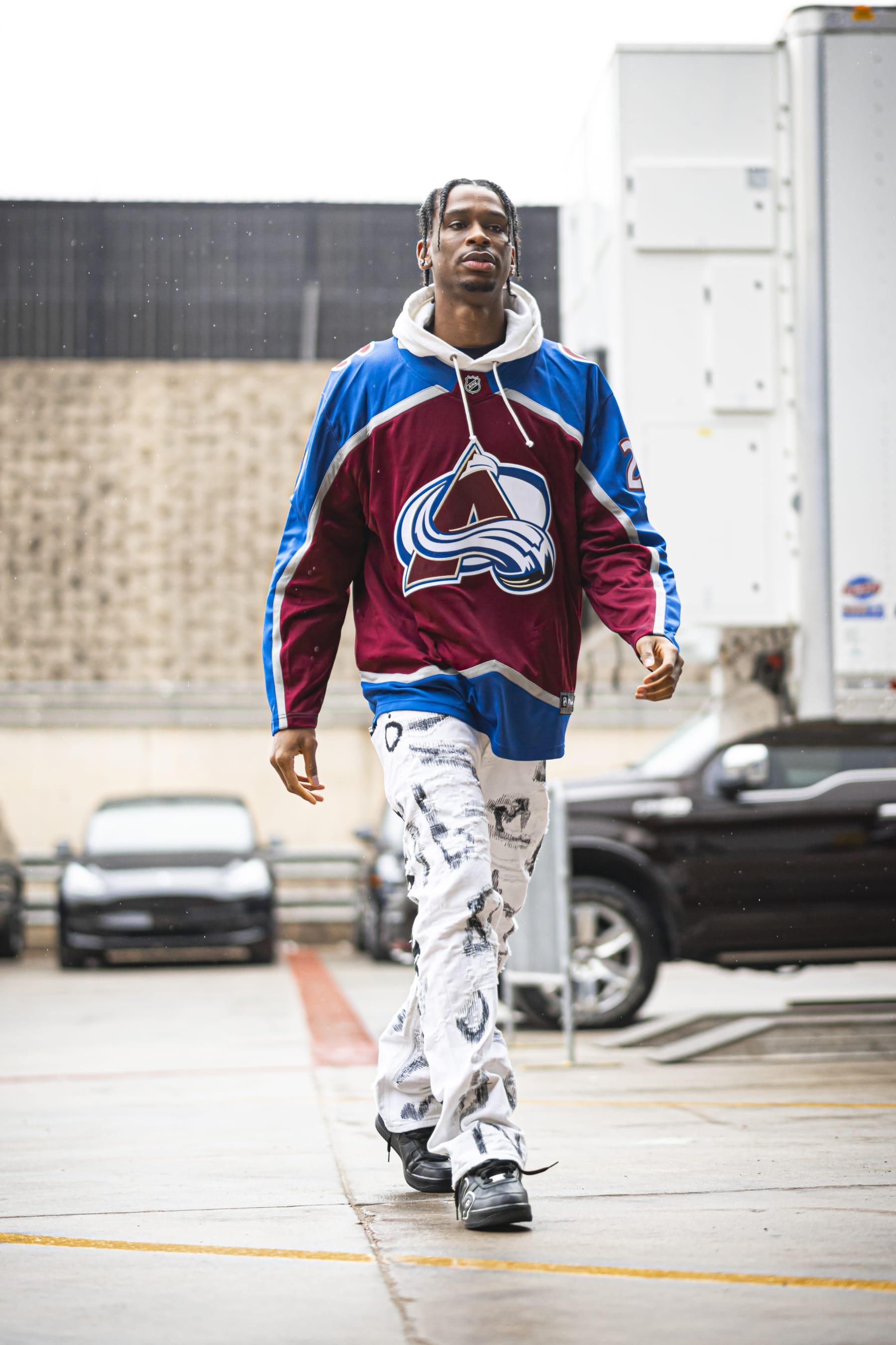 OKLAHOMA CITY, OK - MARCH 6: Shai Gilgeous-Alexander #2 of the Oklahoma City Thunder arrives to the arena before the game against the Utah Jazz on March 6, 2022 at Paycom Arena in Oklahoma City, Oklahoma. NOTE TO USER: User expressly acknowledges and agrees that, by downloading and or using this photograph, User is consenting to the terms and conditions of the Getty Images License Agreement. Mandatory Copyright Notice: Copyright 2022 NBAE (Photo by Zach Beeker/NBAE via Getty Images)