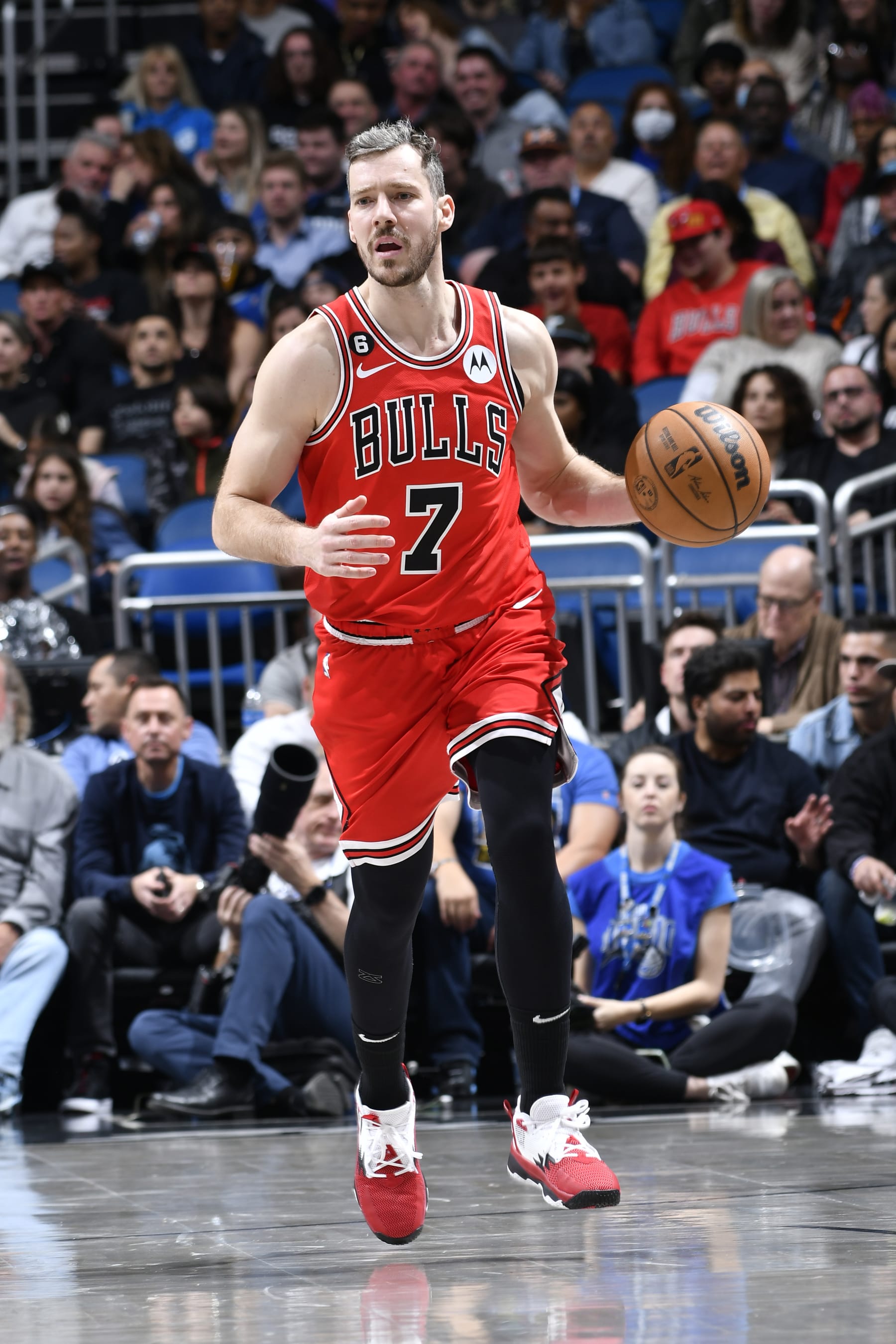 ORLANDO, FL - JANUARY 28: Goran Dragic #7 of the Chicago Bulls dribbles the ball during the game against the Orlando Magic on January 28, 2023 at Amway Center in Orlando, Florida. NOTE TO USER: User expressly acknowledges and agrees that, by downloading and or using this photograph, User is consenting to the terms and conditions of the Getty Images License Agreement. Mandatory Copyright Notice: Copyright 2023 NBAE (Photo by Fernando Medina/NBAE via Getty Images)