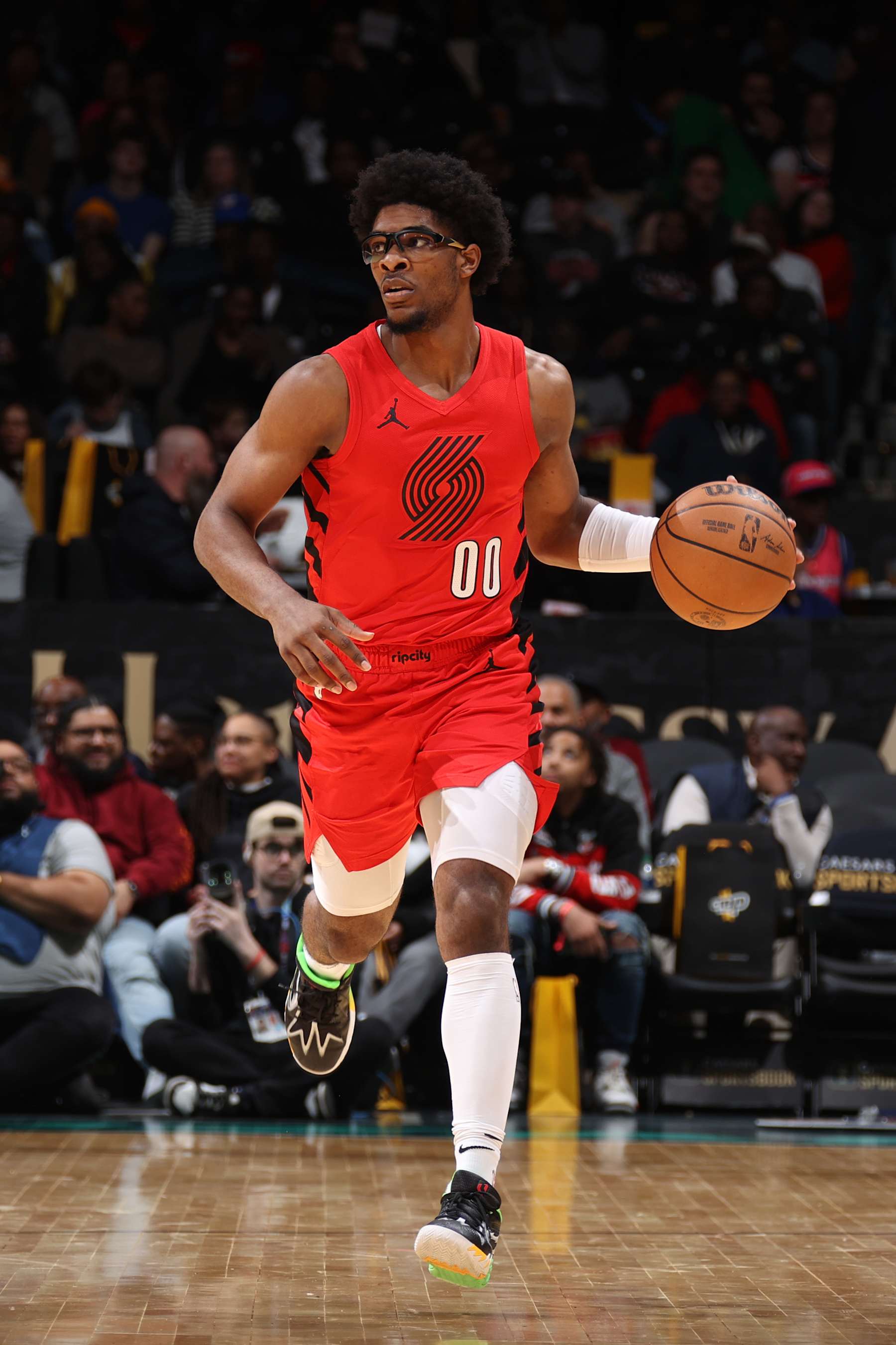 WASHINGTON, DC -  APRIL 5: Scoot Henderson #00 of the Portland Trail Blazers dribbles the ball during the game against the Washington Wizards on April 5, 2024 at Capital One Arena in Washington, DC. NOTE TO USER: User expressly acknowledges and agrees that, by downloading and or using this Photograph, user is consenting to the terms and conditions of the Getty Images License Agreement. Mandatory Copyright Notice: Copyright 2024 NBAE (Photo by Stephen Gosling/NBAE via Getty Images)