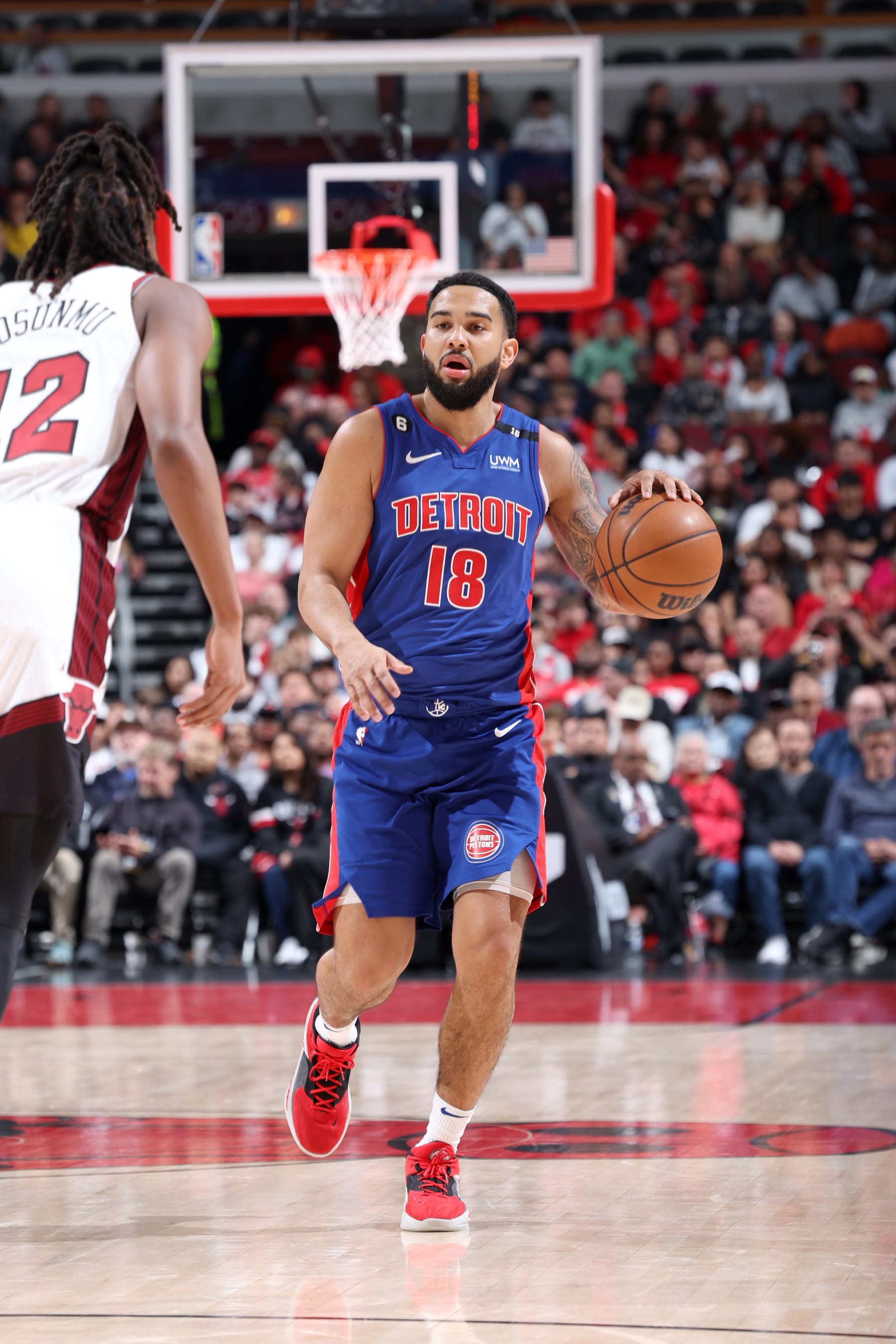 CHICAGO, IL - APRIL 9: Cory Joseph #18 of the Detroit Pistons moves the ball during the game against the Chicago Bulls on April 9, 2023 at United Center in Chicago, Illinois. NOTE TO USER: User expressly acknowledges and agrees that, by downloading and or using this photograph, User is consenting to the terms and conditions of the Getty Images License Agreement. Mandatory Copyright Notice: Copyright 2023 NBAE (Photo by Jeff Haynes/NBAE via Getty Images)