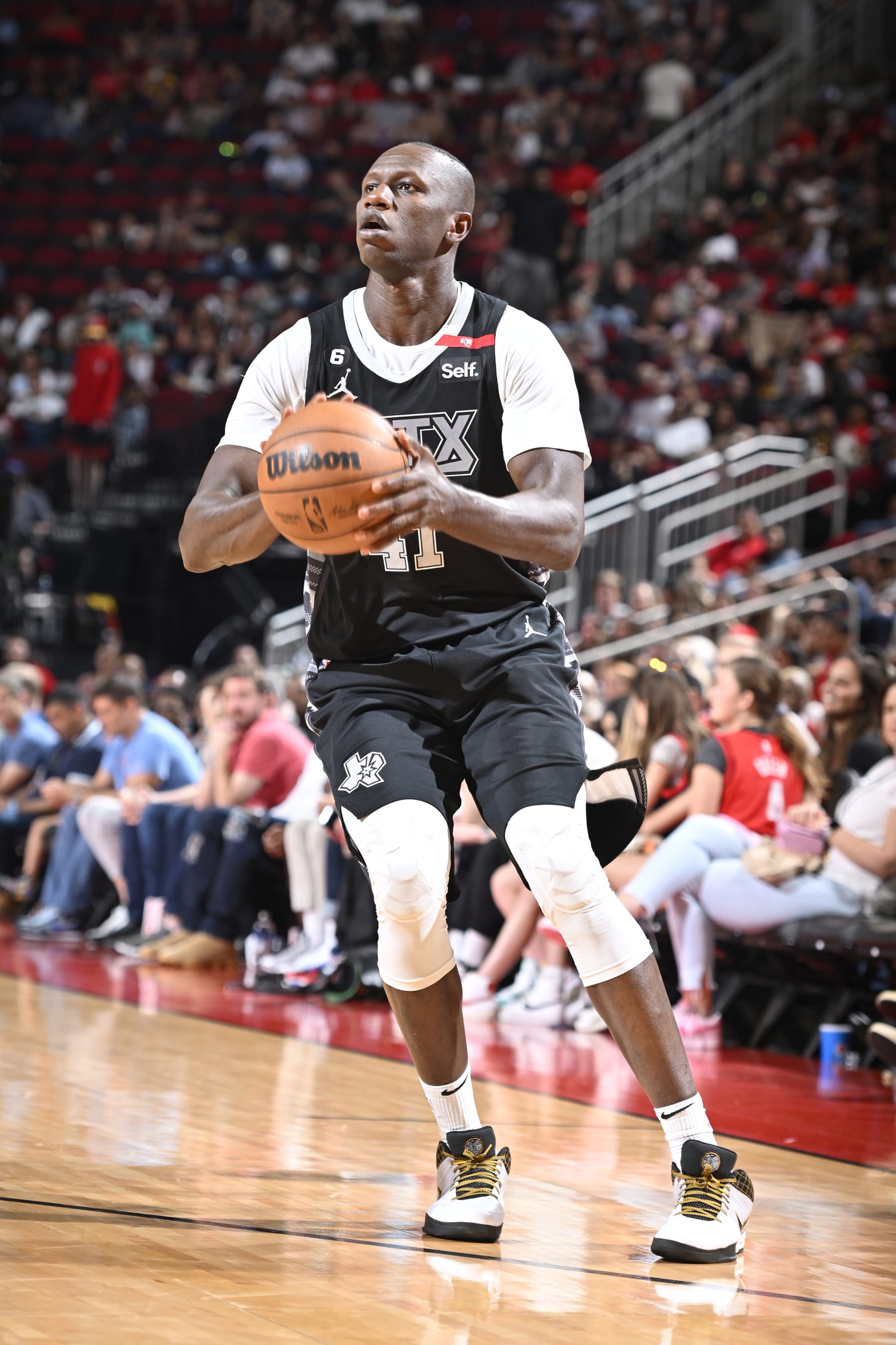 HOUSTON, TX - MARCH 5:   Gorgui Dieng #41 of the San Antonio Spurs shoots the ball during the game  on March 5, 2023 at the Toyota Center in Houston, Texas. NOTE TO USER: User expressly acknowledges and agrees that, by downloading and or using this photograph, User is consenting to the terms and conditions of the Getty Images License Agreement. Mandatory Copyright Notice: Copyright 2023 NBAE (Photo by Logan Riely/NBAE via Getty Images)