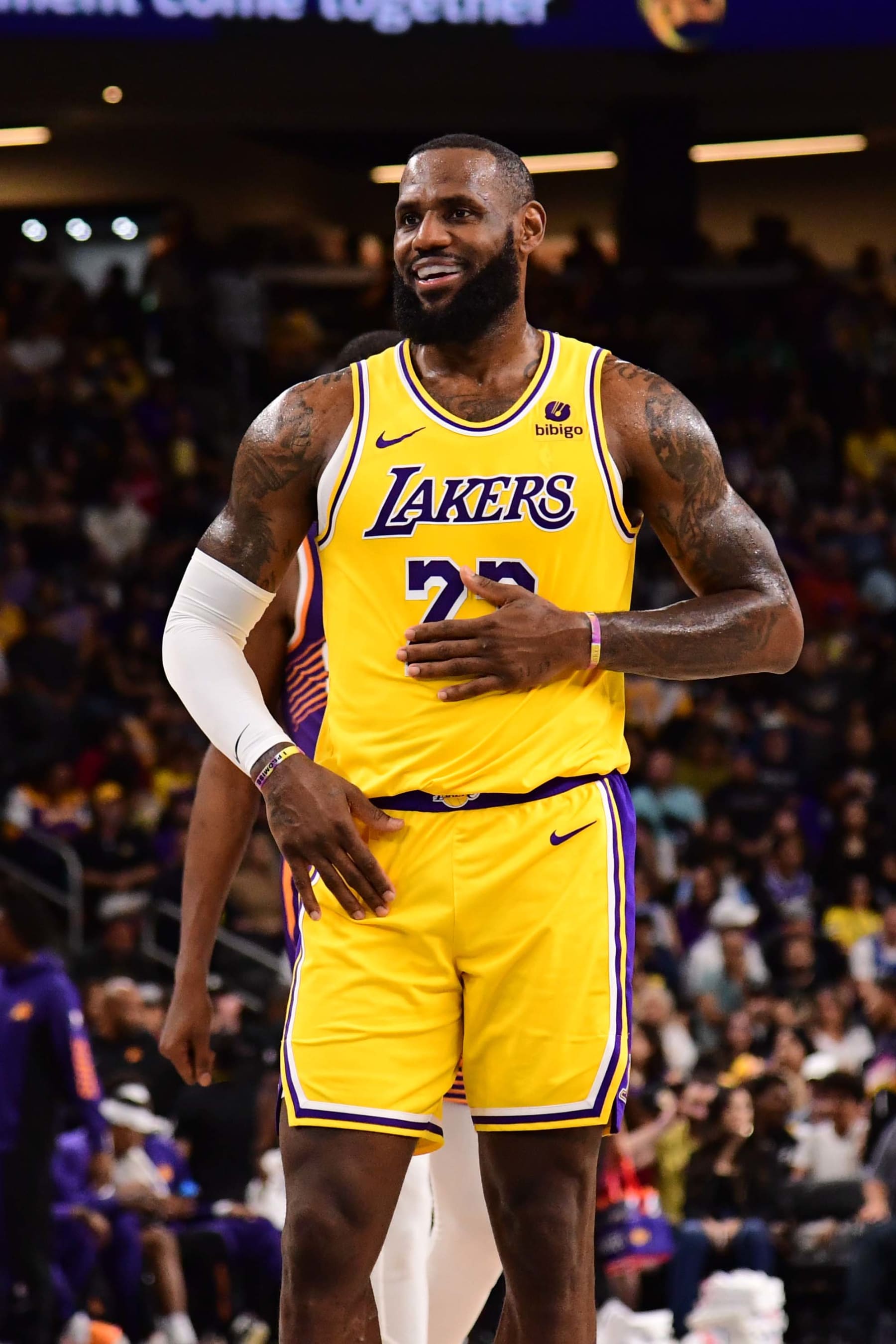 PALM SPRINGS, CA - OCTOBER 19: LeBron James #23 of the Los Angeles Lakers smiles during the game against the Phoenix Suns on October 19, 2023 at the Acrisure Arena in Palm Springs, California. NOTE TO USER: User expressly acknowledges and agrees that, by downloading and/or using this Photograph, user is consenting to the terms and conditions of the Getty Images License Agreement. Mandatory Copyright Notice: Copyright 2023 NBAE (Photo by Adam Pantozzi/NBAE via Getty Images)