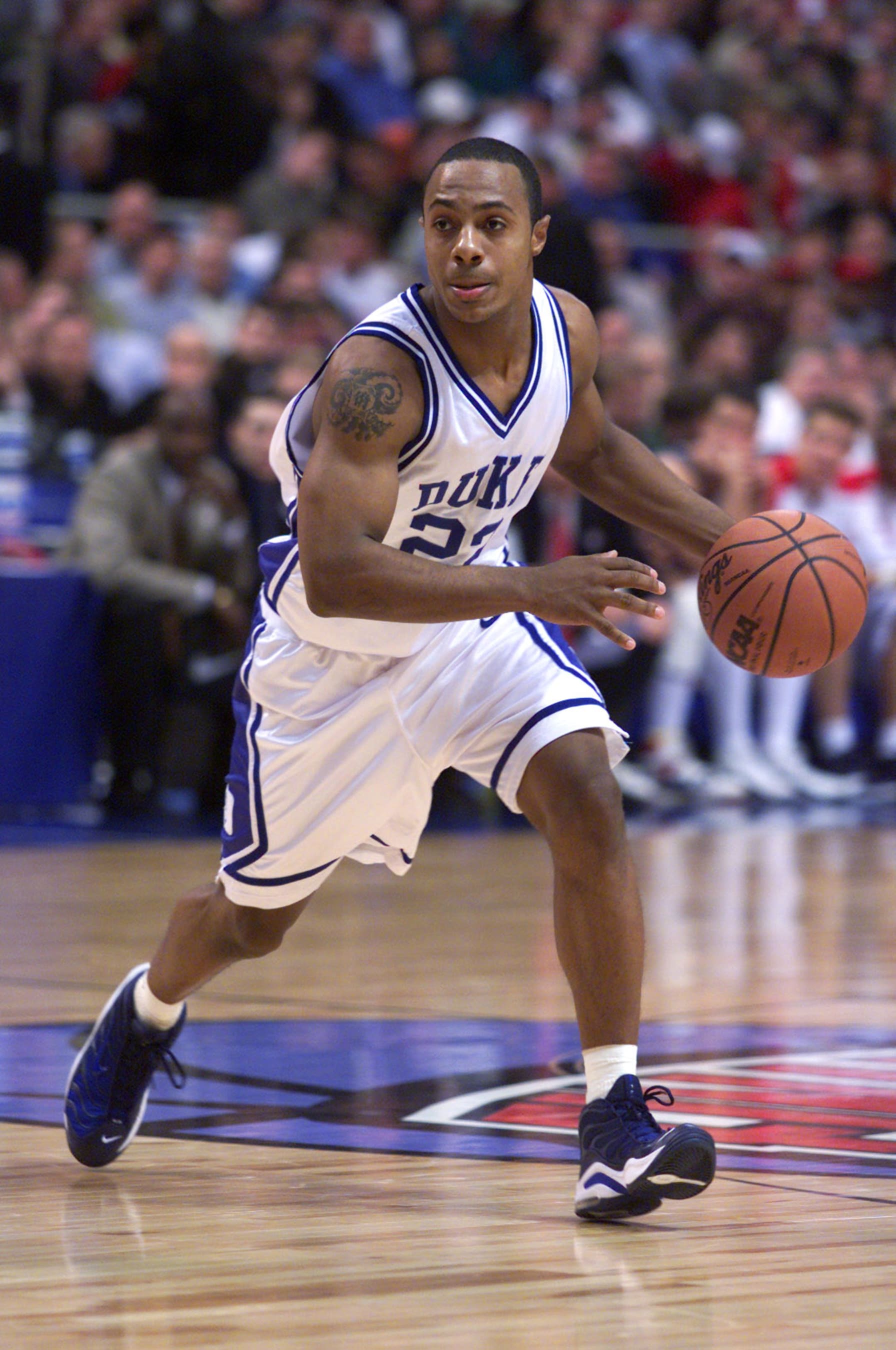 2 Apr 2001:  Jason Williams #22 of Duke looks for an open lane through the Arizona defense during the NCAA National Championship Game of the Men's Final Four tournament at the Metrodome in Minneapolis, Minnesota.  DIGITAL IMAGE. Mandatory Credit: Brian Bahr/ALLSPORT