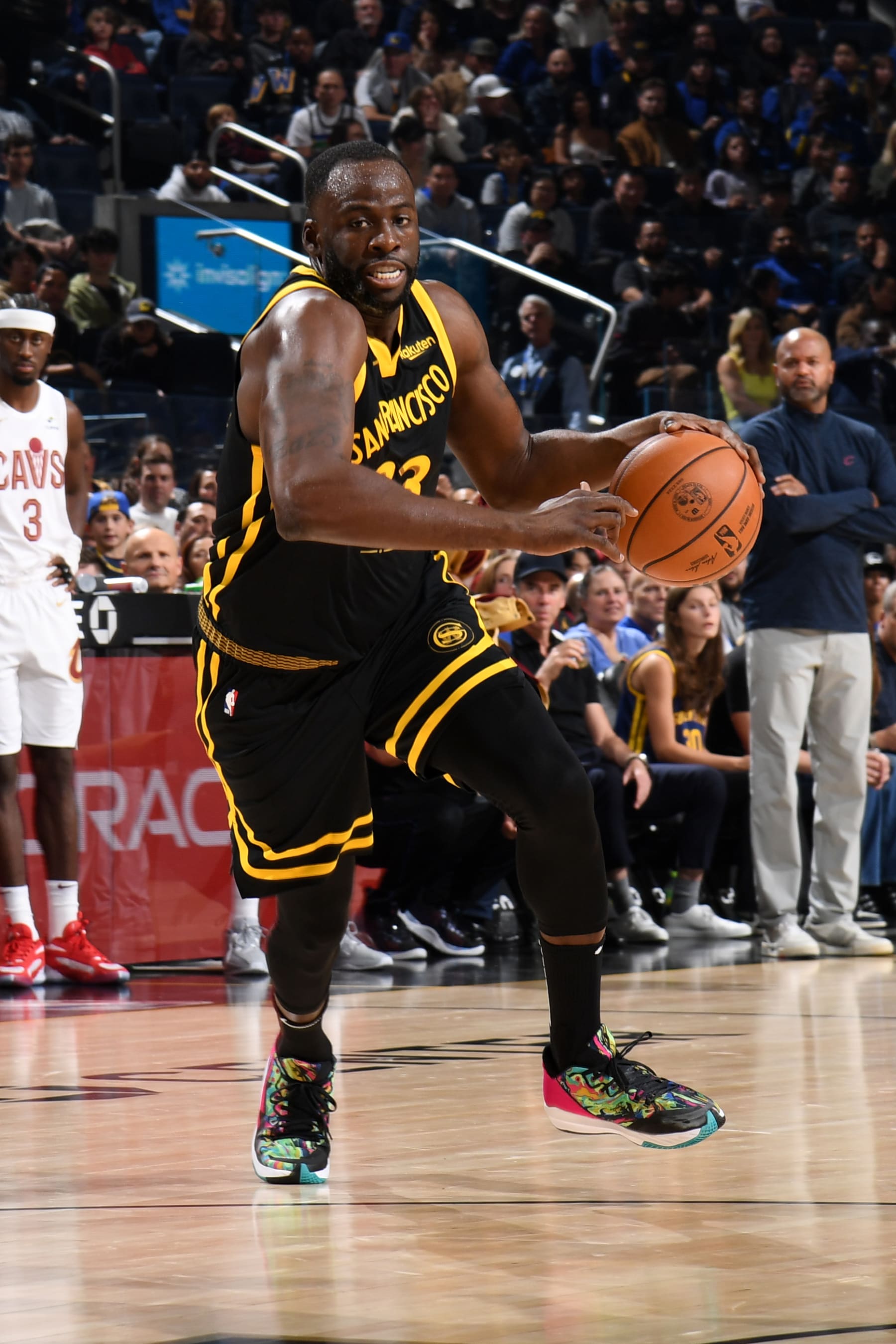 SAN FRANCISCO, CA - NOVEMBER 11: Draymond Green #23 of the Golden State Warriors dribbles the ball during the game against the Cleveland Cavaliers on November 11, 2023 at Chase Center in San Francisco, California. NOTE TO USER: User expressly acknowledges and agrees that, by downloading and or using this photograph, user is consenting to the terms and conditions of Getty Images License Agreement. Mandatory Copyright Notice: Copyright 2023 NBAE (Photo by Noah Graham/NBAE via Getty Images)