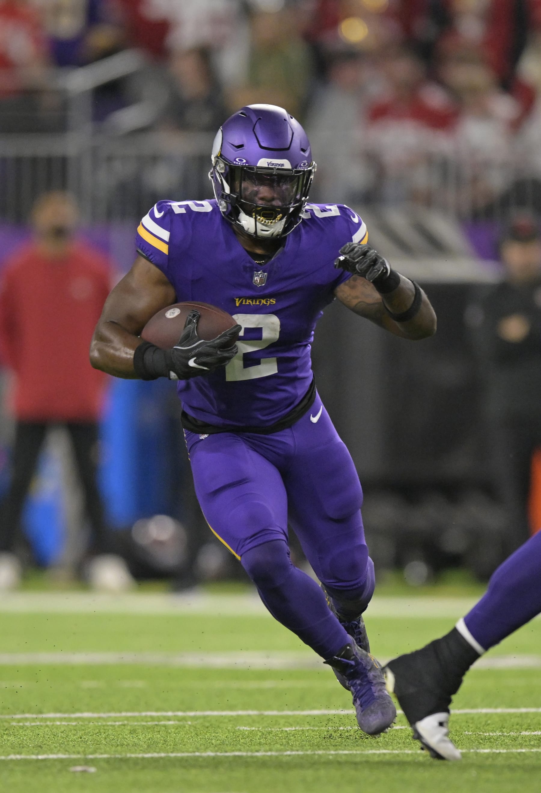 MINNEAPOLIS, MN - OCTOBER 23: Minnesota Vikings running back Alexander Mattison (2) runs with the ball during an NFL game between the Minnesota Vikings and San Francisco 49ers on October 23, 2023, at U.S. Bank Stadium in Minneapolis, MN.(Photo by Nick Wosika/Icon Sportswire via Getty Images)