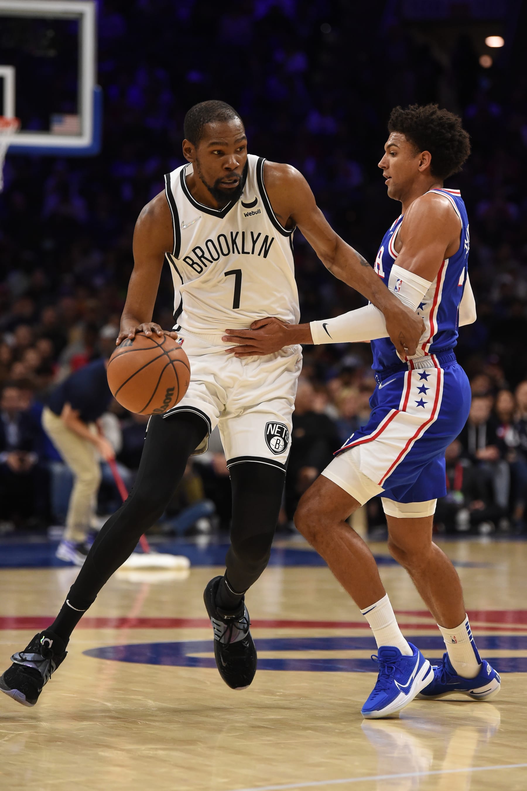 PHILADELPHIA, PA - MARCH 10: Kevin Durant #7 of the Brooklyn Nets drives to the basket during the game against the Philadelphia 76ers on March 10, 2022 at the Wells Fargo Center in Philadelphia, Pennsylvania NOTE TO USER: User expressly acknowledges and agrees that, by downloading and/or using this Photograph, user is consenting to the terms and conditions of the Getty Images License Agreement. Mandatory Copyright Notice: Copyright 2022 NBAE (Photo by David Dow/NBAE via Getty Images)