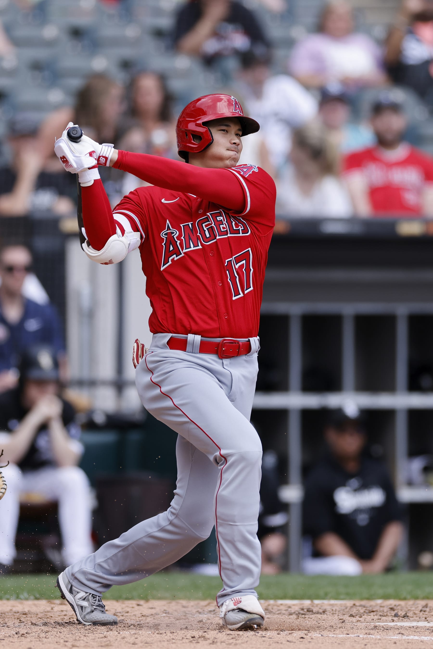 CHICAGO, IL - MAY 31: Los Angeles Angels designated hitter Shohei Ohtani (17) bats during an MLB game against the Chicago White Sox on May 31, 2023 at Guaranteed Rate Field in Chicago, Illinois. (Photo by Joe Robbins/Icon Sportswire via Getty Images)