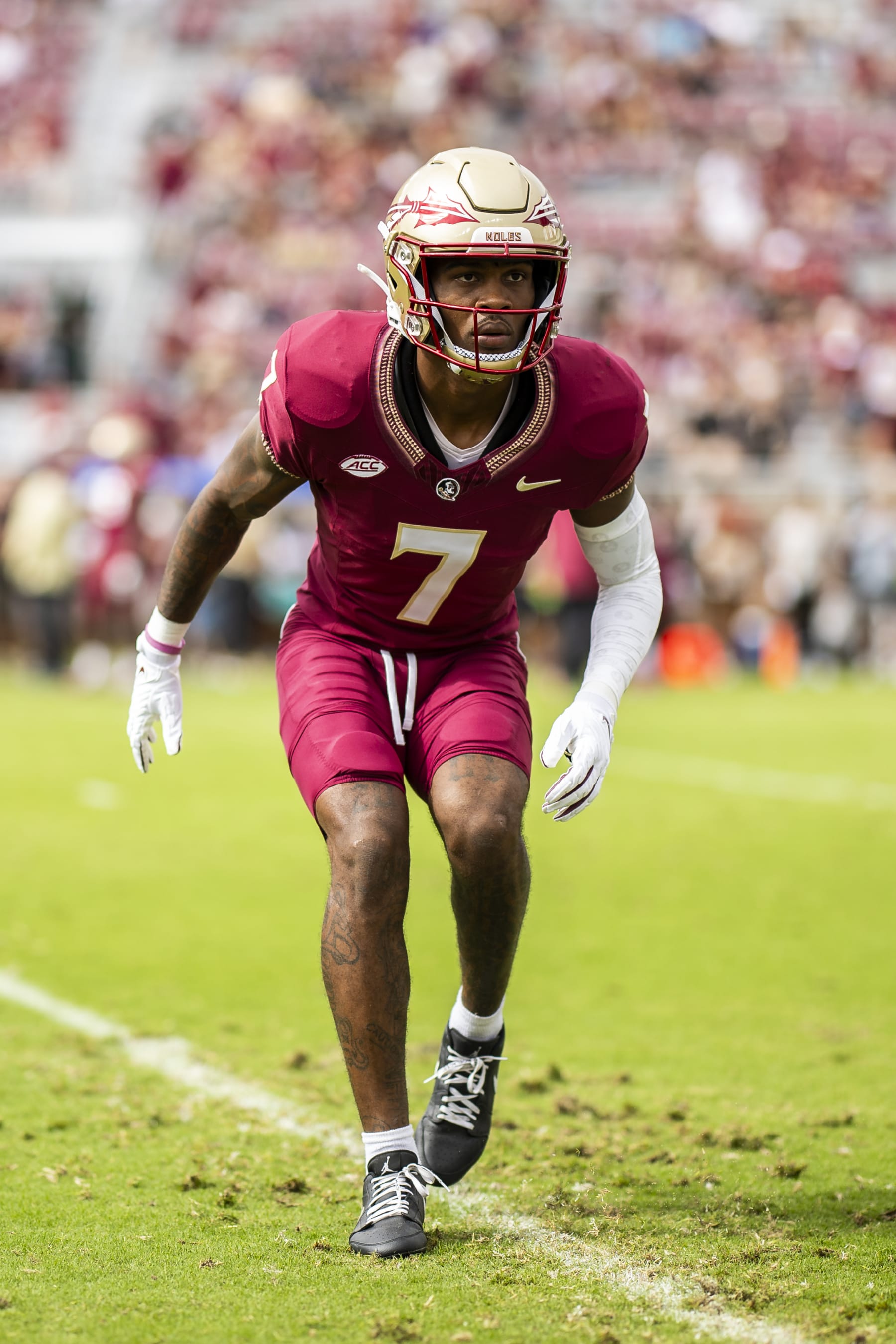 TALLAHASSEE, FLORIDA - OCTOBER 14: Jarrian Jones #7 of the Florida State Seminoles warms up before the start of a game against the Syracuse Orange at Doak Campbell Stadium on October 14, 2023 in Tallahassee, Florida. (Photo by James Gilbert/Getty Images)