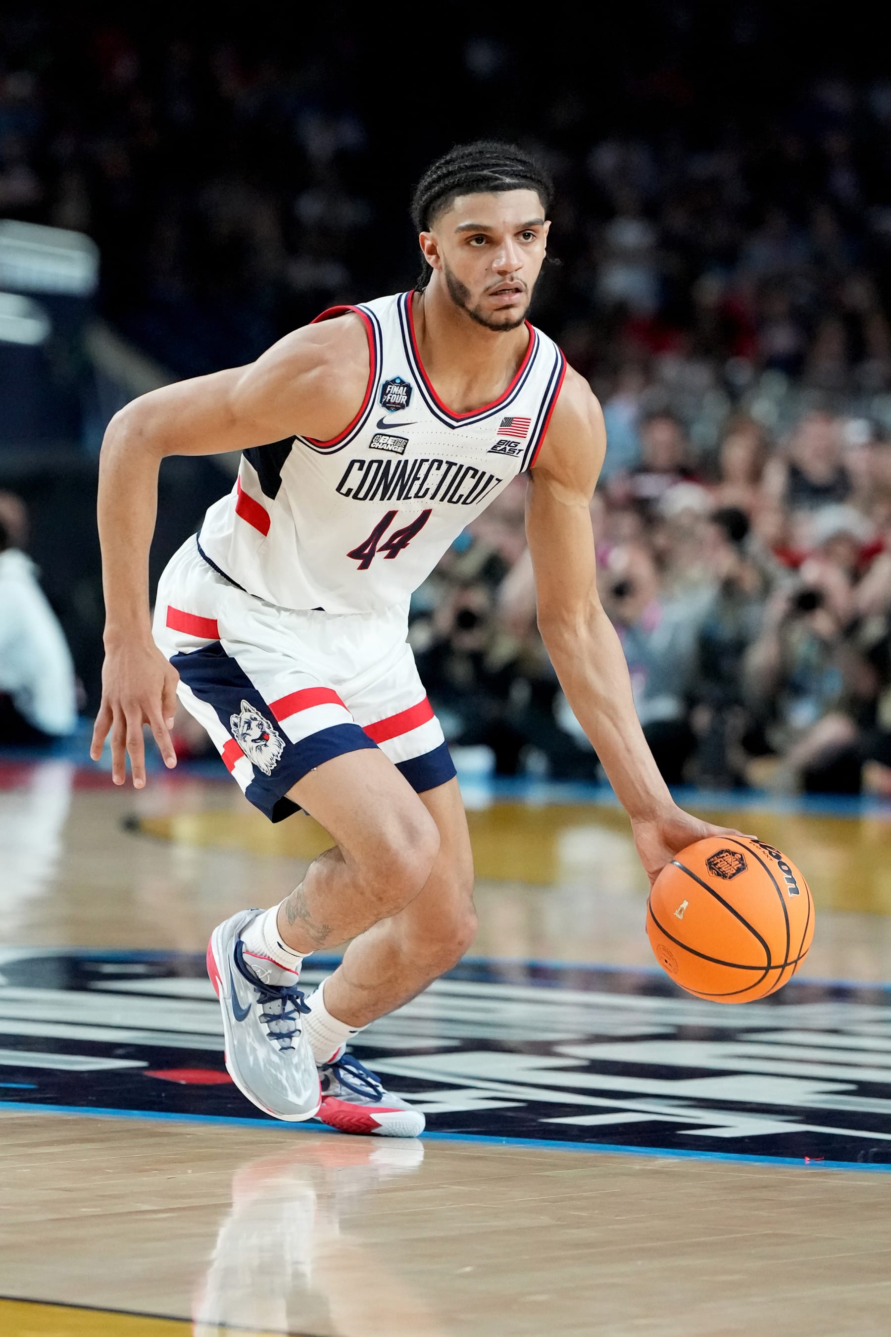 HOUSTON, TEXAS - APRIL 03: Andre Jackson Jr. #44 of the Connecticut Huskies dribbles the ball during the NCAA Men's Basketball Tournament Final Four championship game against the San Diego State Aztecs at NRG Stadium on April 03, 2023 in Houston, Texas. (Photo by Mitchell Layton/Getty Images)