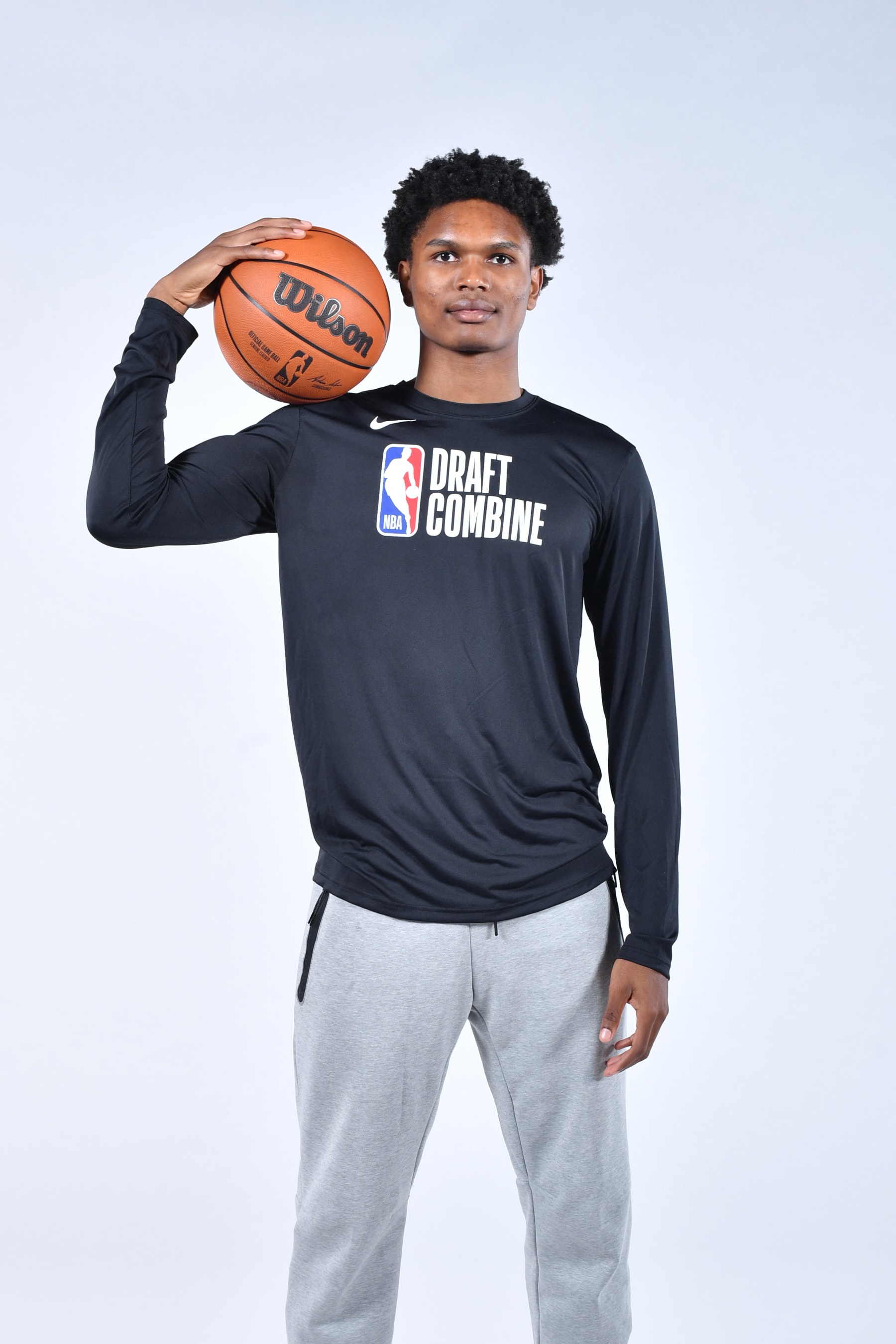 CHICAGO, IL - MAY 16: Ausar Thompson poses for a portrait during the 2023 NBA Draft Combine Circuit on May 16, 2023 in Chicago, Illinois. NOTE TO USER: User expressly acknowledges and agrees that, by downloading and or using this photograph, user is consenting to the terms and conditions of the Getty Images License Agreement. Mandatory Copyright Notice: Copyright 2023 NBAE (Photo by Chris Schwegler/NBAE via Getty Images)