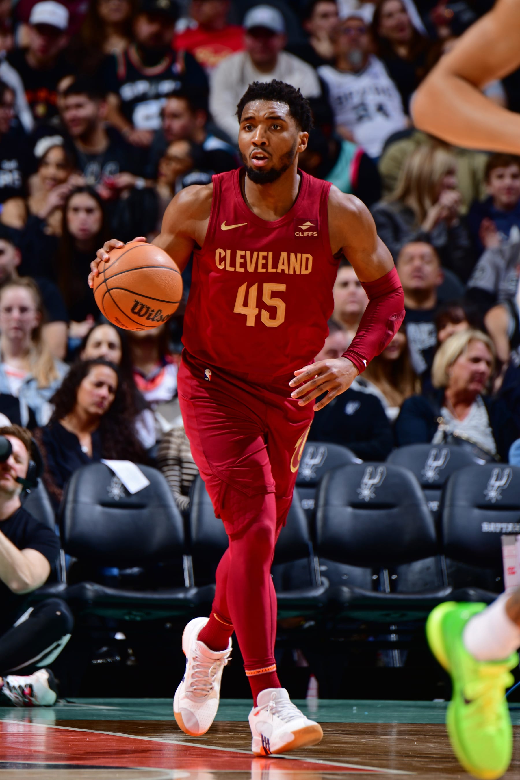 SAN ANTONIO, TX - FEBRUARY 3: Donovan Mitchell #45 of the Cleveland Cavaliers brings the ball up court during the game against the San Antonio Spurs on February 3, 2024 at the Frost Bank Center in San Antonio, Texas. NOTE TO USER: User expressly acknowledges and agrees that, by downloading and or using this photograph, user is consenting to the terms and conditions of the Getty Images License Agreement. Mandatory Copyright Notice: Copyright 2024 NBAE (Photos by Barry Gossage/NBAE via Getty Images)