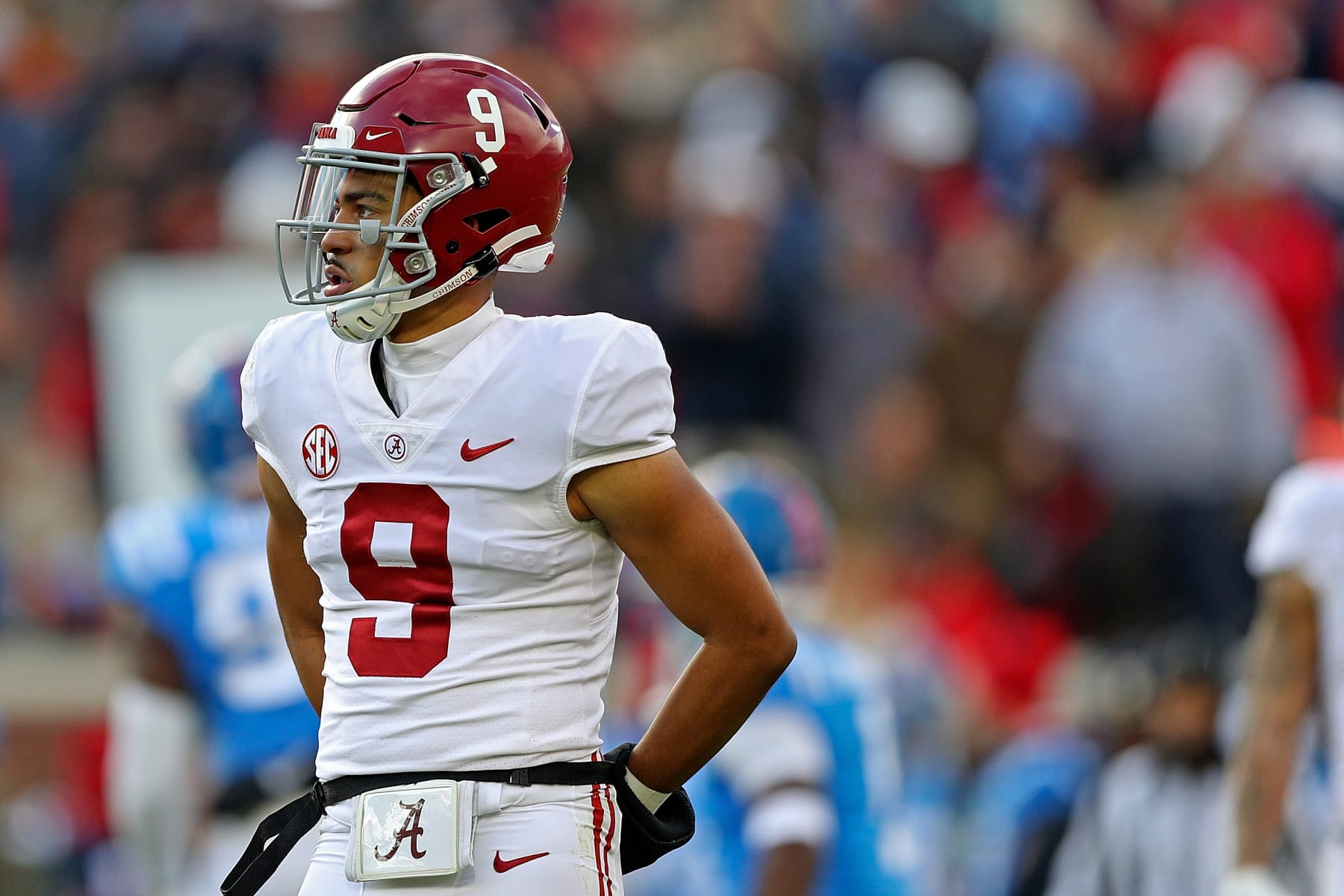 OXFORD, MISSISSIPPI - NOVEMBER 12: Bryce Young #9 of the Alabama Crimson Tide during the game against the Mississippi Rebels at Vaught-Hemingway Stadium on November 12, 2022 in Oxford, Mississippi. (Photo by Justin Ford/Getty Images)