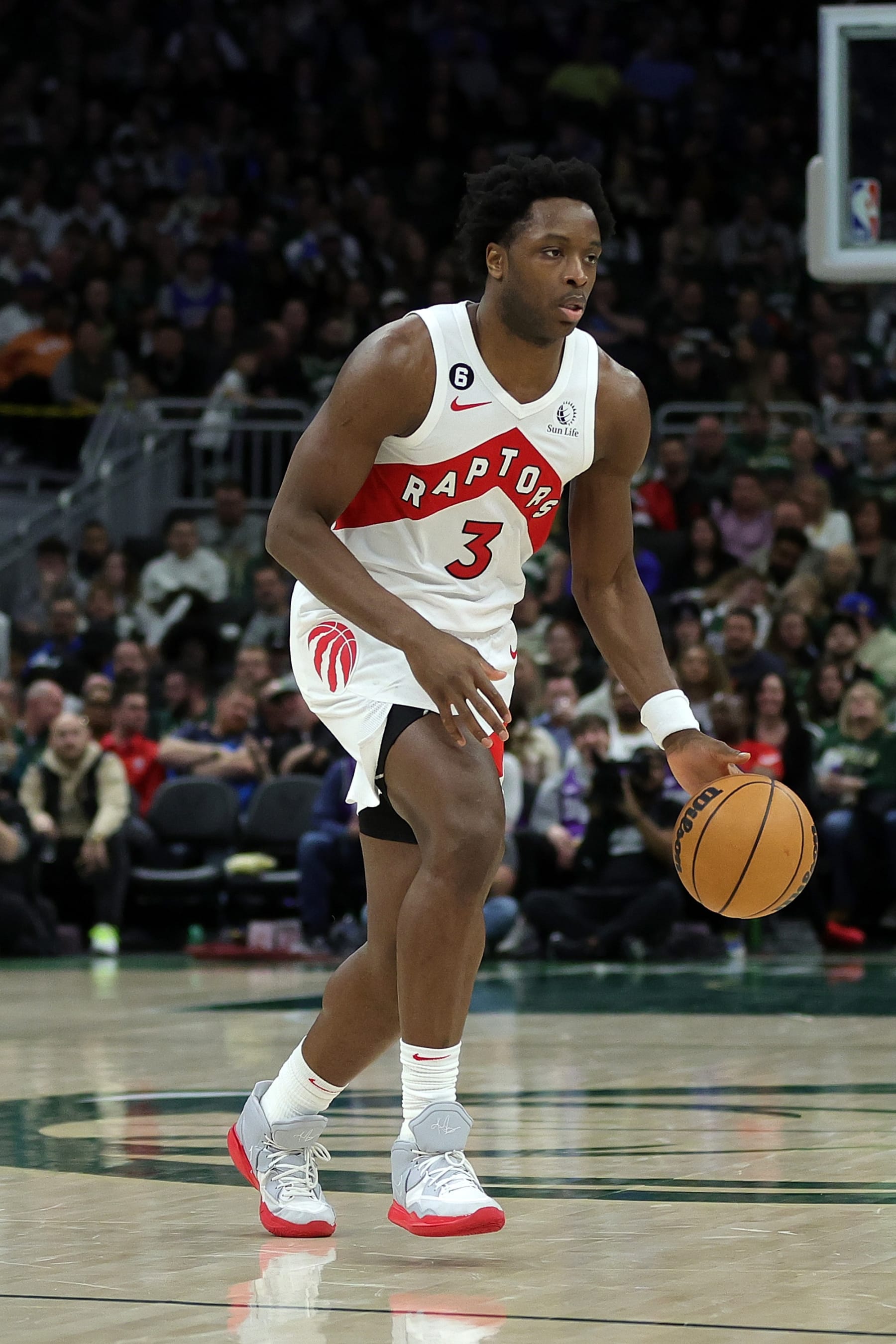MILWAUKEE, WISCONSIN - JANUARY 17: O.G. Anunoby #3 of the Toronto Raptors handles the ball during a game against the Milwaukee Bucks at Fiserv Forum on January 17, 2023 in Milwaukee, Wisconsin. The Bucks defeated the Raptors 130-122.  NOTE TO USER: User expressly acknowledges and agrees that, by downloading and or using this photograph, User is consenting to the terms and conditions of the Getty Images License Agreement. (Photo by Stacy Revere/Getty Images)