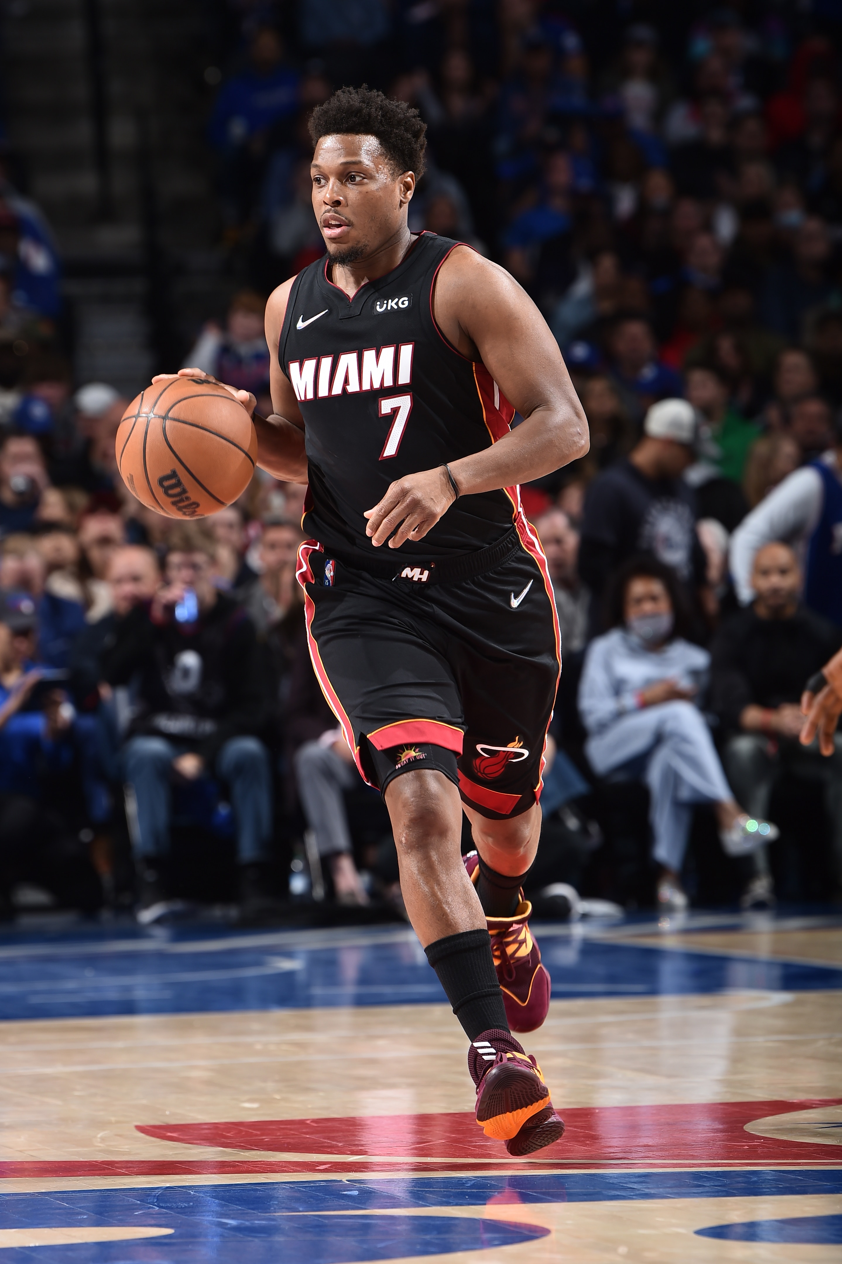 PHILADELPHIA, PA - MAY 8: Kyle Lowry #7 of the Miami Heat dribbles the ball during Game 4 of the 2022 NBA Playoffs Eastern Conference Semifinals against the Philadelphia 76ers on May 8, 2022 at the Wells Fargo Center in Philadelphia, Pennsylvania NOTE TO USER: User expressly acknowledges and agrees that, by downloading and/or using this Photograph, user is consenting to the terms and conditions of the Getty Images License Agreement. Mandatory Copyright Notice: Copyright 2022 NBAE (Photo by David Dow/NBAE via Getty Images)