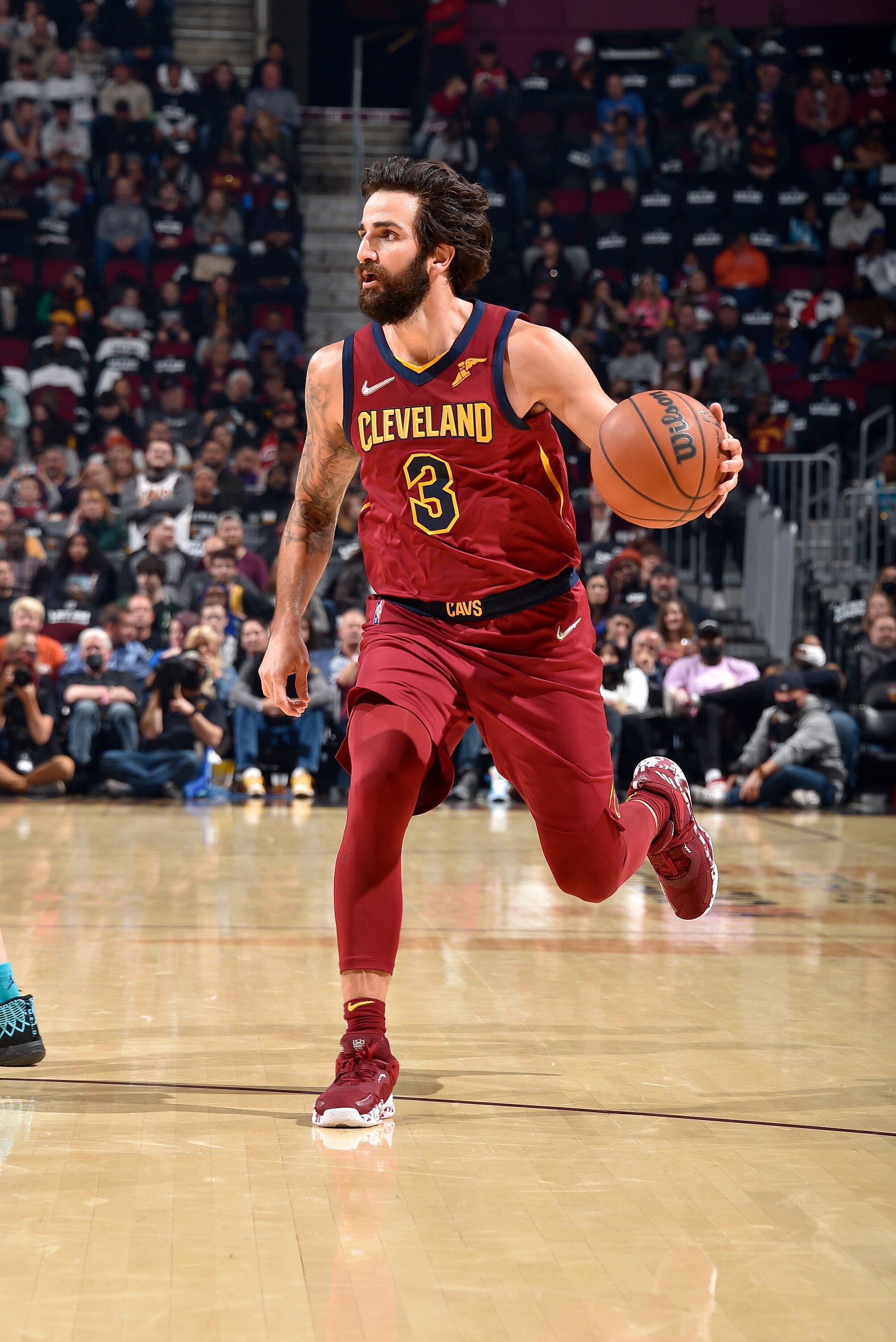 CLEVELAND, OH - OCTOBER 22: Ricky Rubio #3 of the Cleveland Cavaliers drives to the basket against the Charlotte Bobcats during the game on October 22, 2021 at Rocket Mortgage FieldHouse in Cleveland, Ohio. NOTE TO USER: User expressly acknowledges and agrees that, by downloading and/or using this Photograph, user is consenting to the terms and conditions of the Getty Images License Agreement. Mandatory Copyright Notice: Copyright 2021 NBAE (Photo by David Liam Kyle/NBAE via Getty Images)