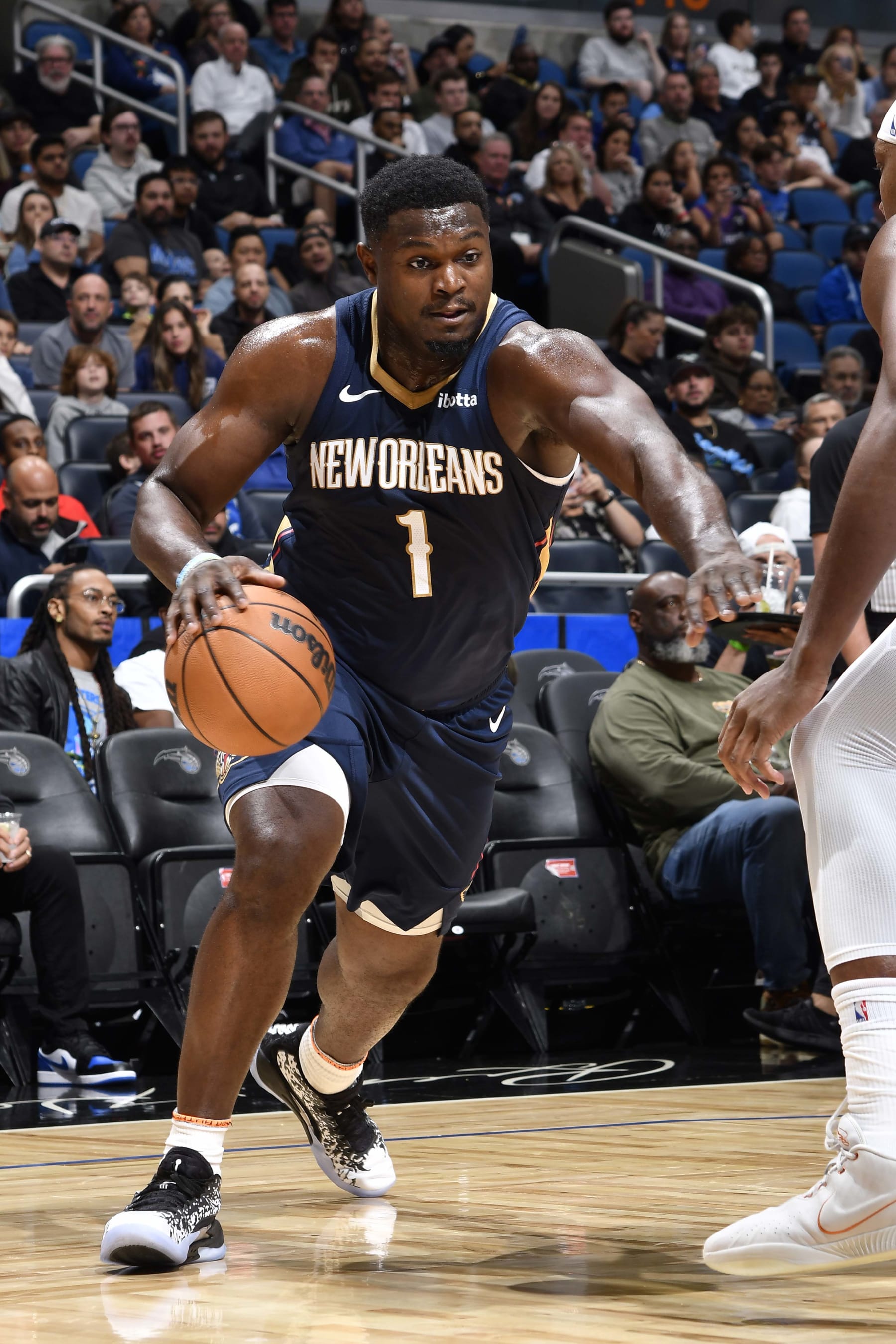 ORLANDO, FL - OCTOBER 17: Zion Williamson #1 of the New Orleans Pelicans dribbles the ball during the game against the Orlando Magic on October 17, 2023 at Amway Center in Orlando, Florida. NOTE TO USER: User expressly acknowledges and agrees that, by downloading and or using this photograph, User is consenting to the terms and conditions of the Getty Images License Agreement. Mandatory Copyright Notice: Copyright 2023 NBAE (Photo by Fernando Medina/NBAE via Getty Images)