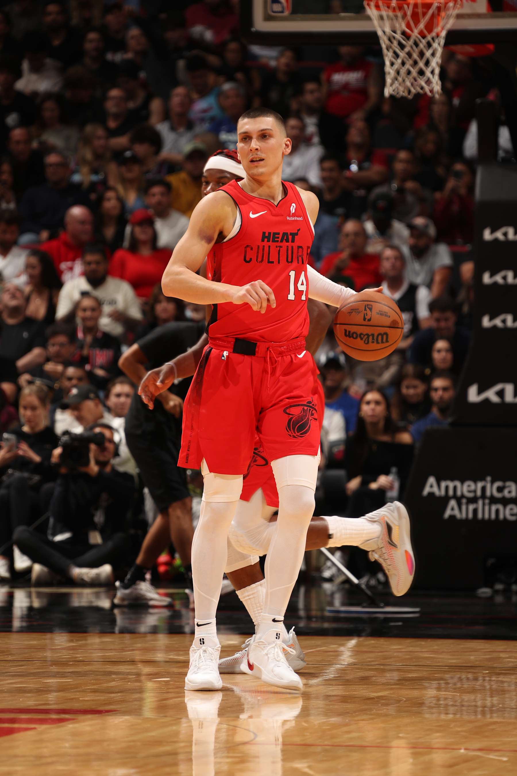 MIAMI, FL - NOVEMBER 24: Tyler Herro #14 of the Miami Heat dribbles the ball during the game against the Dallas Mavericks on November 24, 2024 at Kaseya Center in Miami, Florida. NOTE TO USER: User expressly acknowledges and agrees that, by downloading and or using this Photograph, user is consenting to the terms and conditions of the Getty Images License Agreement. Mandatory Copyright Notice: Copyright 2024 NBAE (Photo by Issac Baldizon/NBAE via Getty Images)