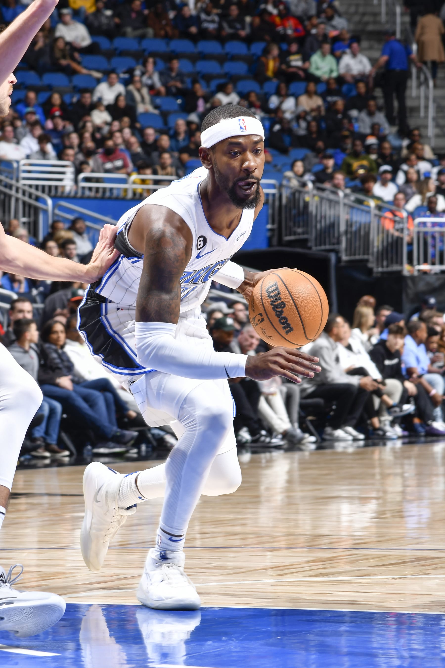 ORLANDO, FL - DECEMBER 23: Terrence Ross #31 of the Orlando Magic drives to the basket during the game against the San Antonio Spurs on  December 23, 2022 at Amway Center in Orlando, Florida. NOTE TO USER: User expressly acknowledges and agrees that, by downloading and or using this photograph, User is consenting to the terms and conditions of the Getty Images License Agreement. Mandatory Copyright Notice: Copyright 2022 NBAE (Photo by Fernando Medina/NBAE via Getty Images)