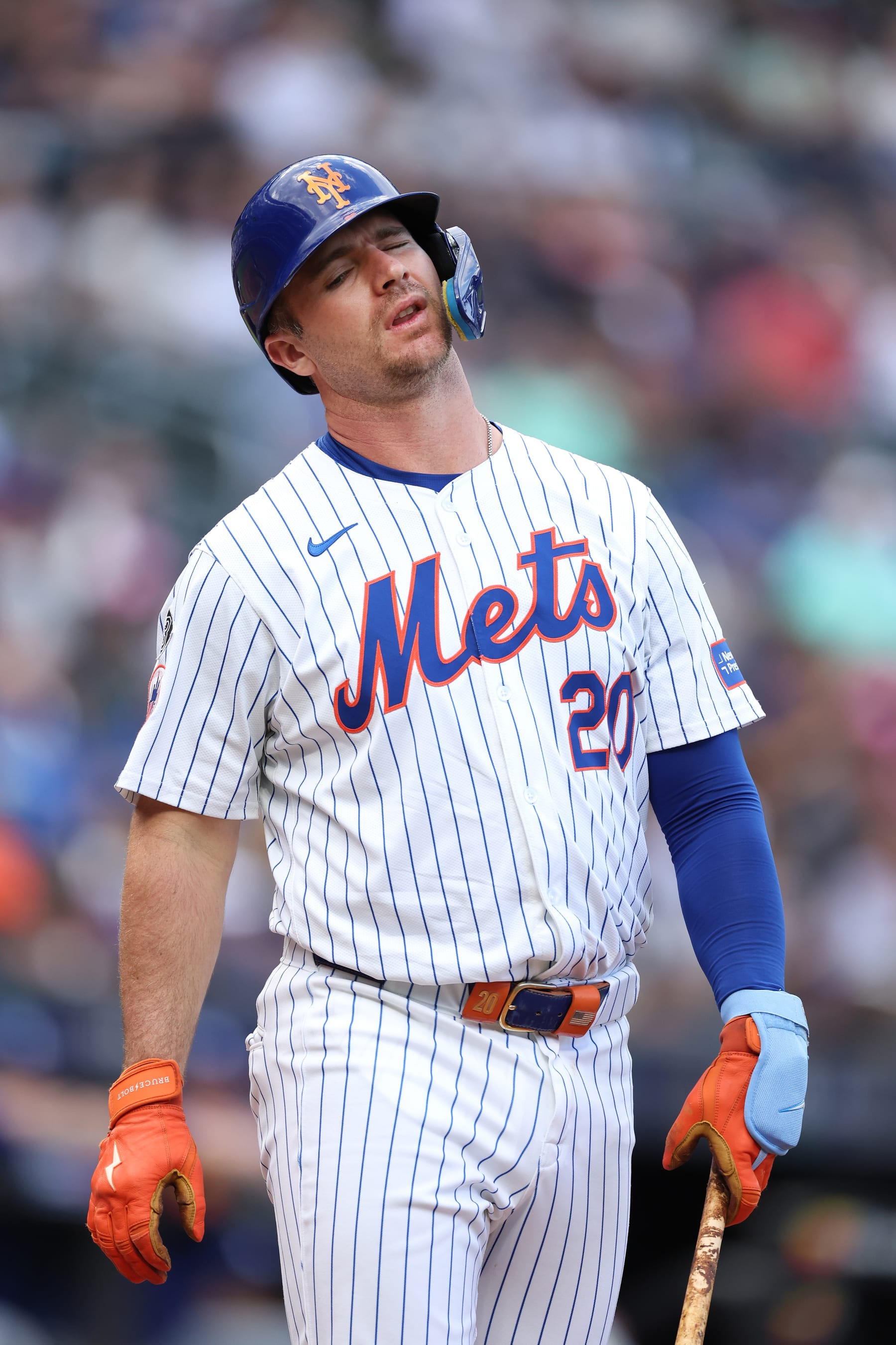 NEW YORK, NEW YORK - MAY 29: Pete Alonso #20 of the New York Mets reacts after he is hit in the right hand by a pitch against the Los Angeles Dodgers during their game at Citi Field on May 29, 2024 in New York City. (Photo by Al Bello/Getty Images)