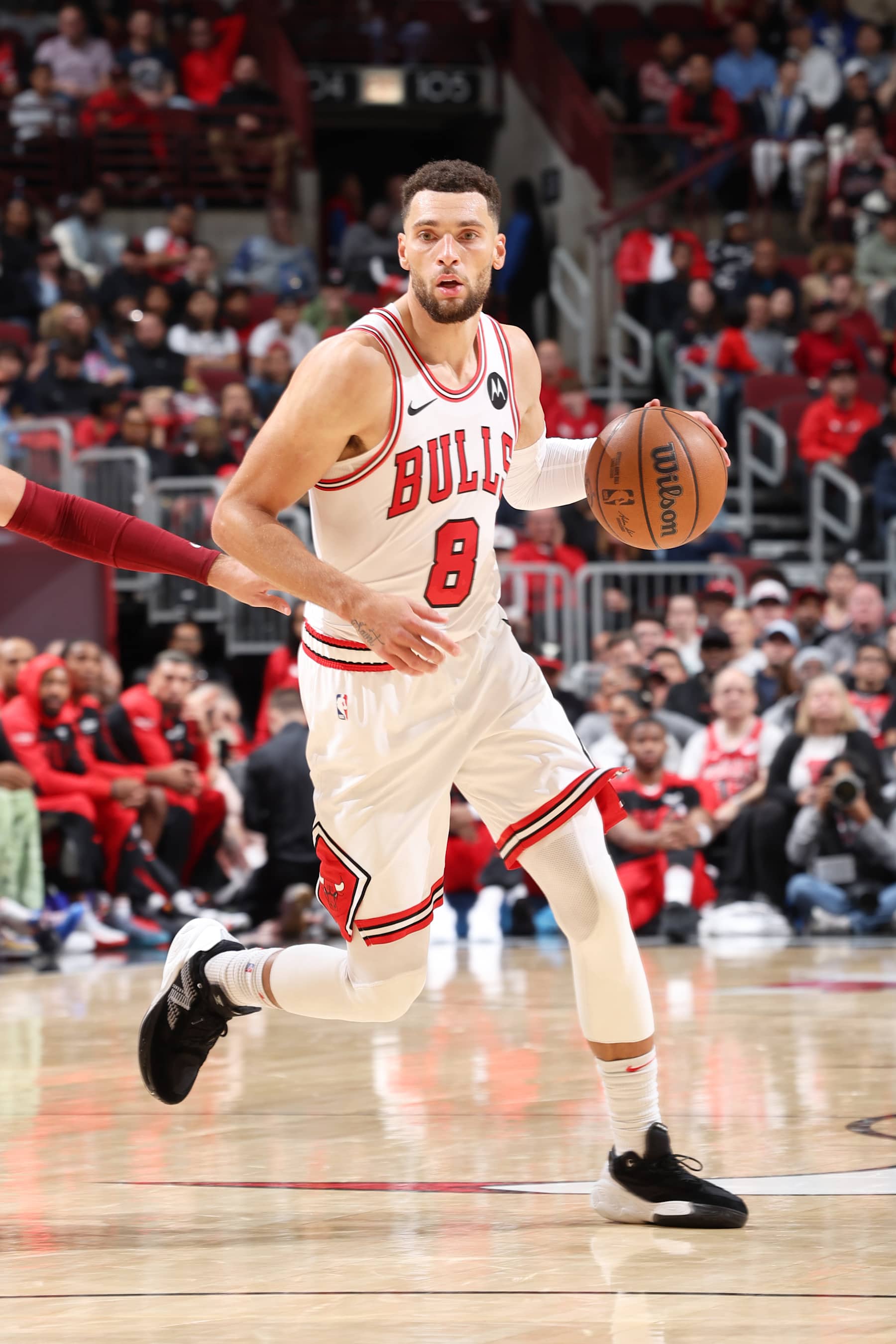 CHICAGO, IL - OCTOBER 18: Zach LaVine #8 of the Chicago Bulls dribbles the ball during the game against the Cleveland Cavaliers on October 18, 2024 at United Center in Chicago, Illinois. NOTE TO USER: User expressly acknowledges and agrees that, by downloading and or using this photograph, User is consenting to the terms and conditions of the Getty Images License Agreement. Mandatory Copyright Notice: Copyright 2023 NBAE (Photo by Jeff Haynes/NBAE via Getty Images)