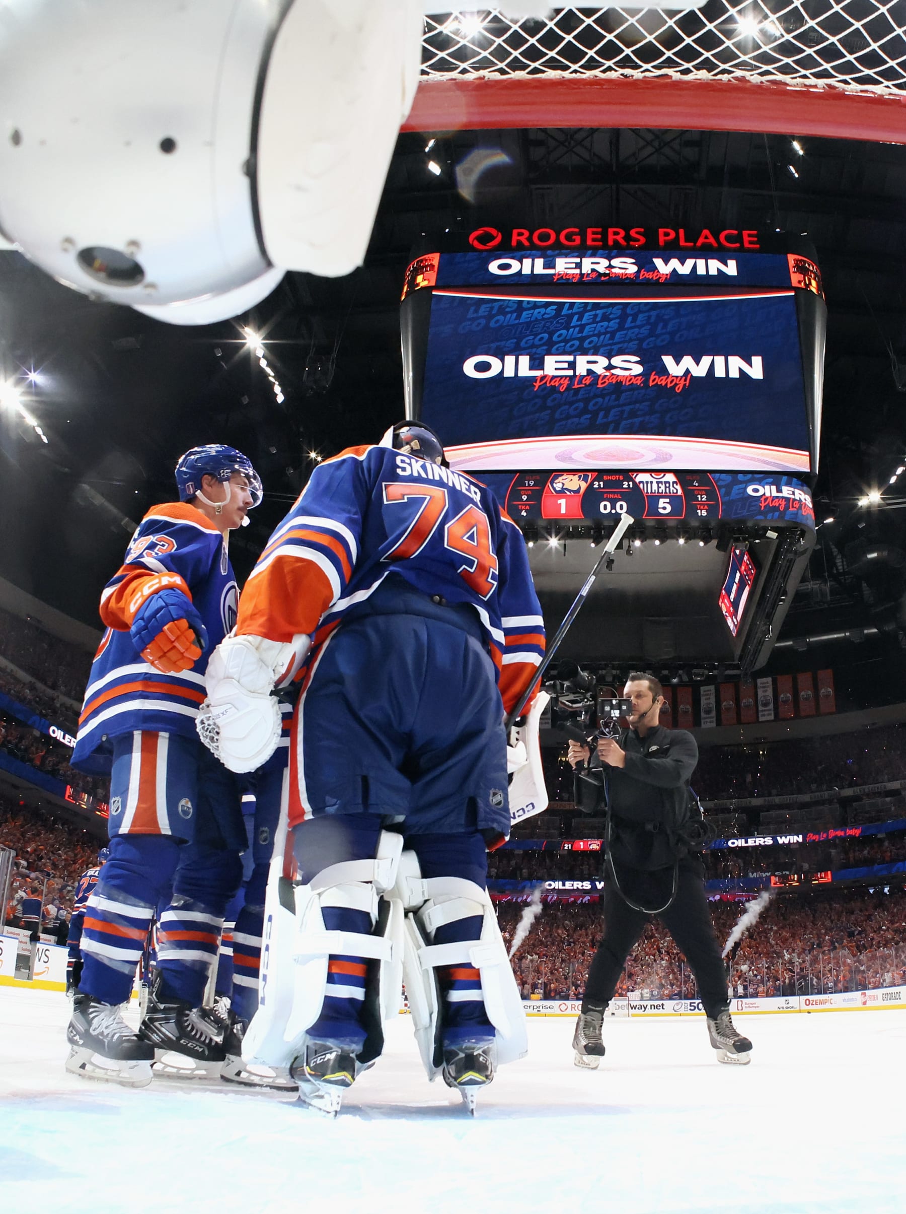 EDMONTON, CANADA - JUNE 21: The Edmonton Oilers celebrate victory against the Florida Panthers in Game Six of the 2024 NHL Stanley Cup Final at Rogers Place on June 21, 2024 in Edmonton, Alberta, Canada. (Photo by Bruce Bennett/Getty Images)