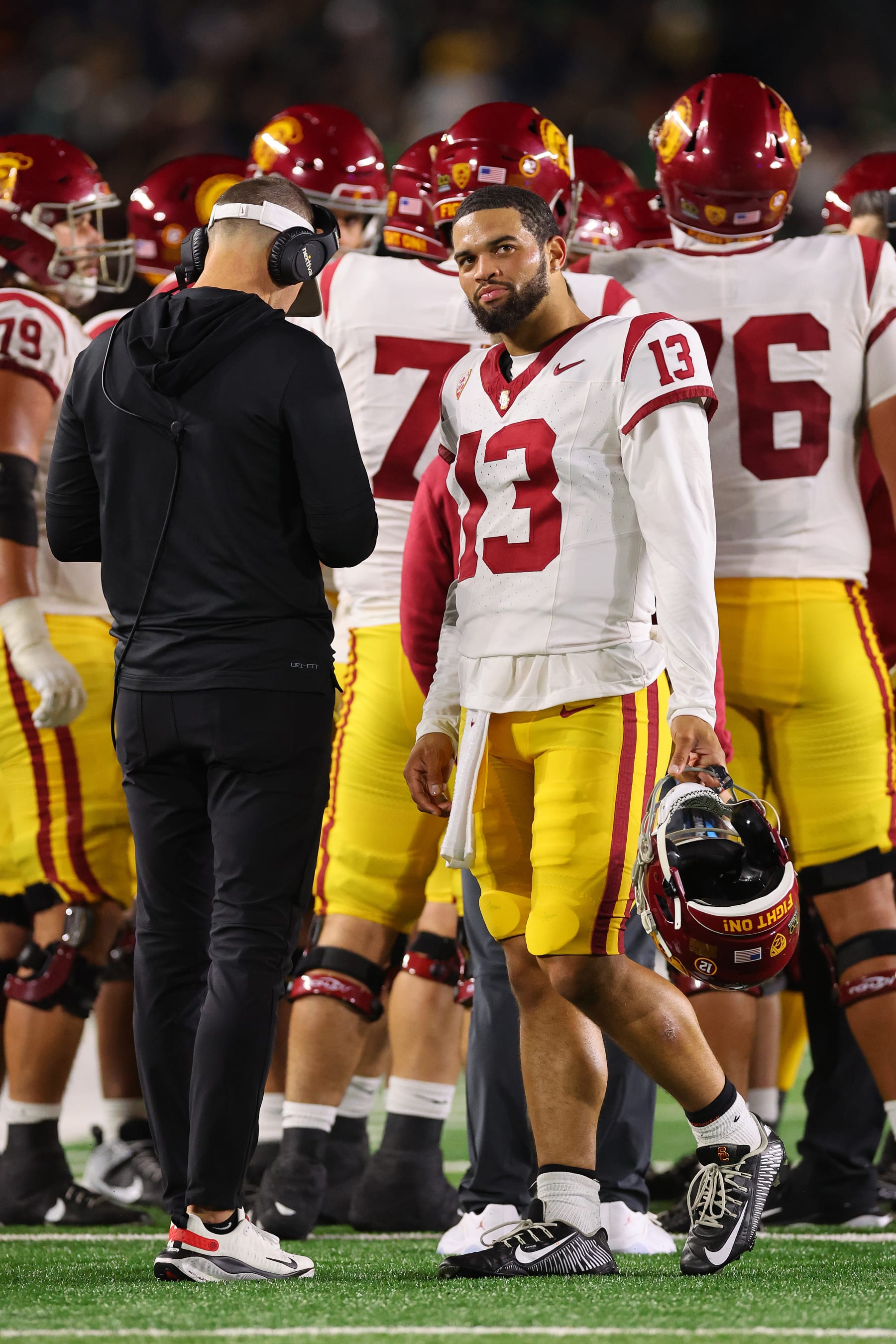 SOUTH BEND, INDIANA - OCTOBER 14: Caleb Williams #13 of the USC Trojans reacts against the Notre Dame Fighting Irish during the first half at Notre Dame Stadium on October 14, 2023 in South Bend, Indiana. (Photo by Michael Reaves/Getty Images)