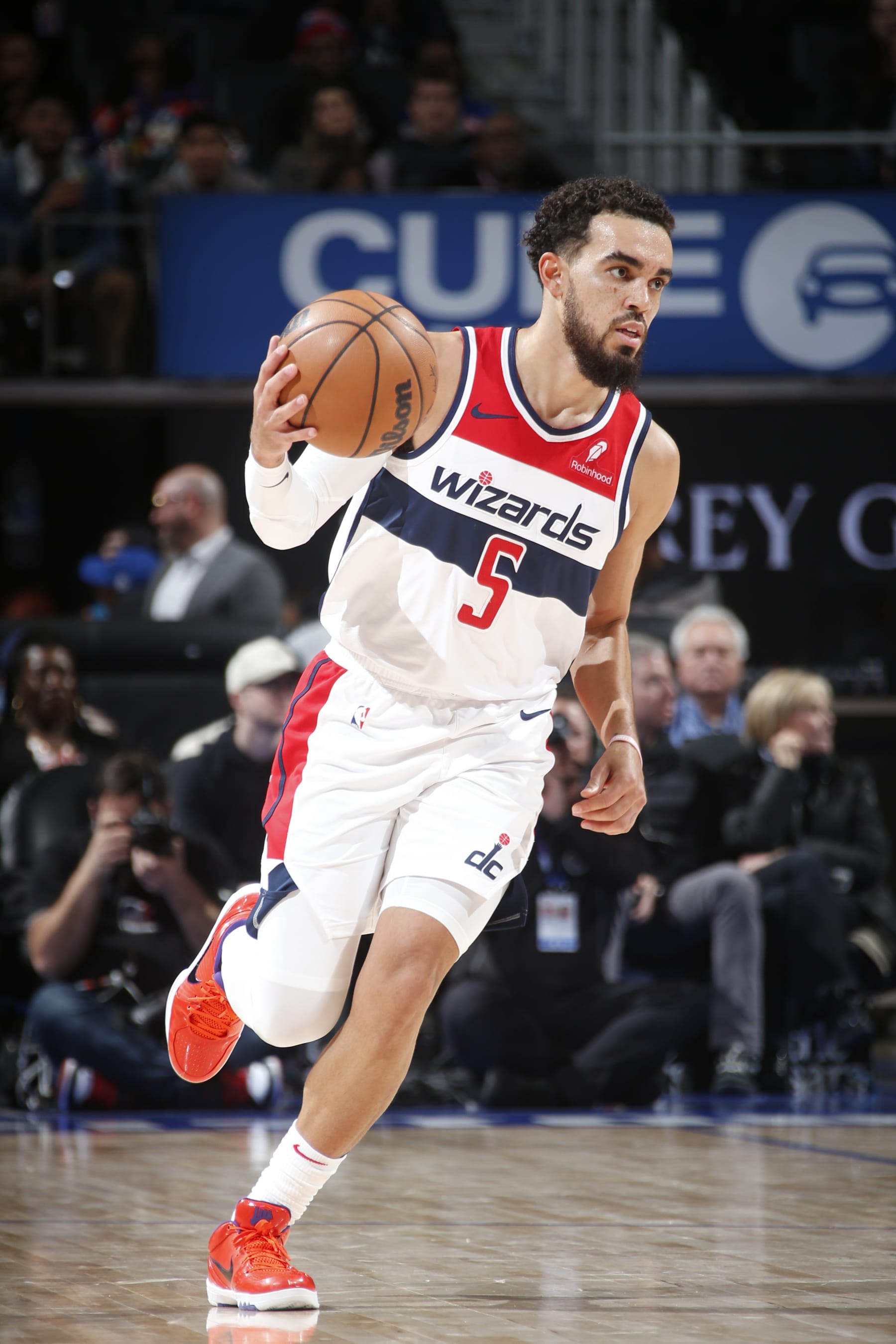DETROIT, MI - NOVEMBER 27:  Tyus Jones #5 of the Washington Wizards handles the ball during the game against the Detroit Pistons on November 27, 2023 at Little Caesars Arena in Detroit, Michigan. NOTE TO USER: User expressly acknowledges and agrees that, by downloading and/or using this photograph, User is consenting to the terms and conditions of the Getty Images License Agreement. Mandatory Copyright Notice: Copyright 2023 NBAE (Photo by Brian Sevald/NBAE via Getty Images)