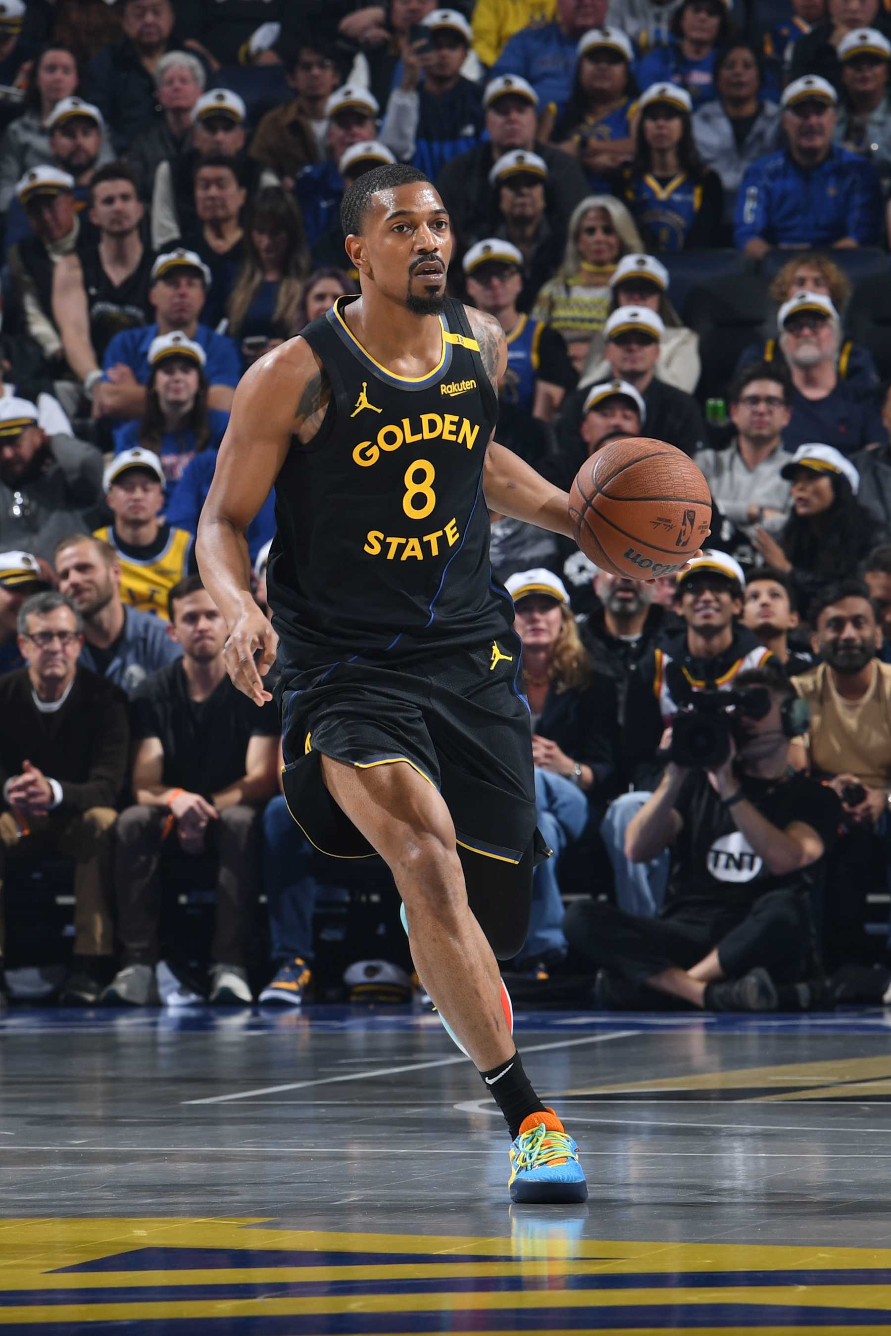 SAN FRANCISCO, CA - NOVEMBER 12: De'Anthony Melton #8 of the Golden State Warriors dribbles the ball during the game against the Dallas Mavericks during the Emirates NBA Cup game on November 12, 2024 at Chase Center in San Francisco, California. NOTE TO USER: User expressly acknowledges and agrees that, by downloading and or using this photograph, user is consenting to the terms and conditions of Getty Images License Agreement. Mandatory Copyright Notice: Copyright 2024 NBAE (Photo by Noah Graham/NBAE via Getty Images)