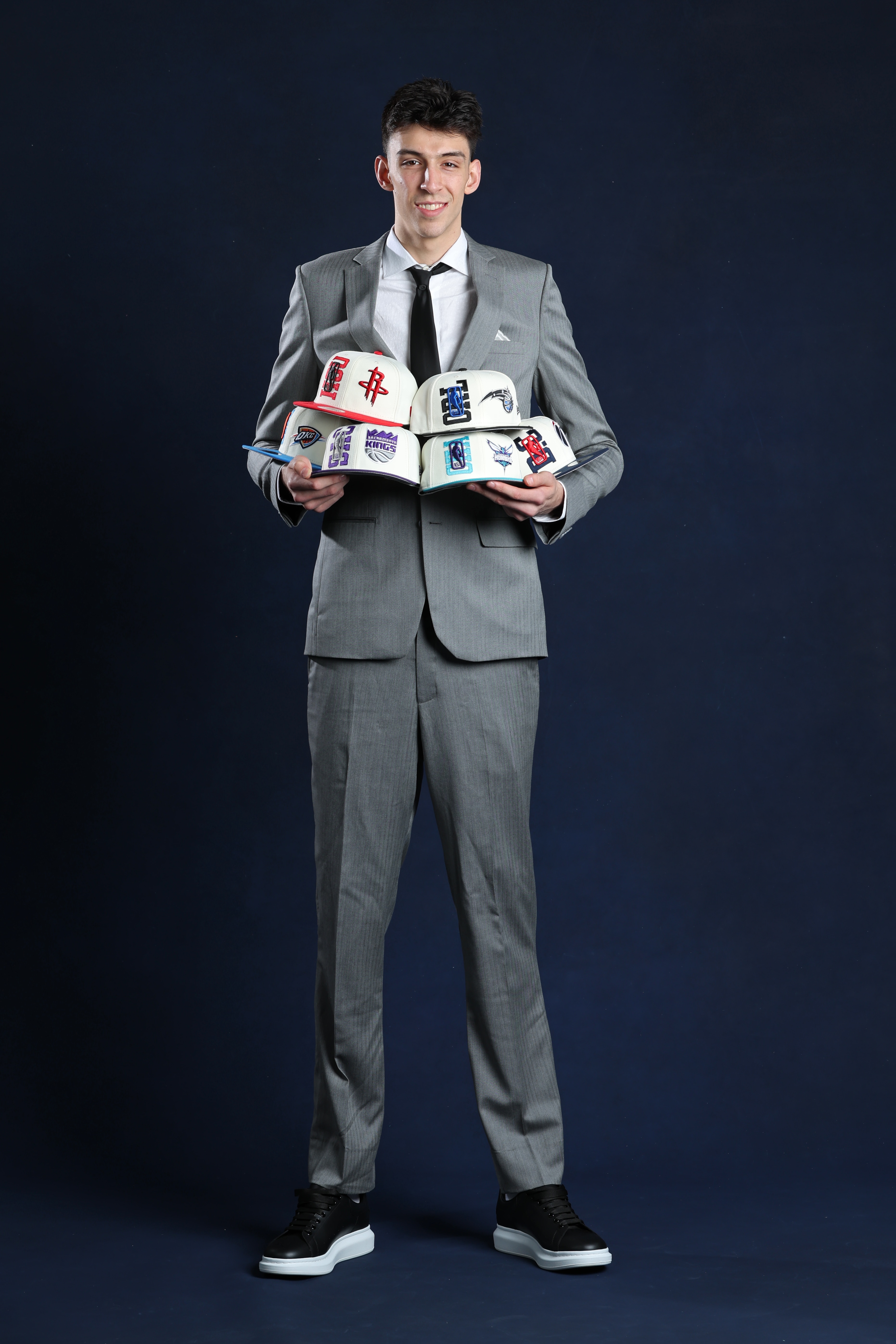 CHICAGO,IL - MAY 17: NBA Prospect, Chet Holmgren poses for a portrait during the 2022 NBA Draft Lottery at McCormick Place on May 17, 2022 in Chicago, Illinois. NOTE TO USER: User expressly acknowledges and agrees that, by downloading and or using this photograph, User is consenting to the terms and conditions of the Getty Images License Agreement. Mandatory Copyright Notice: Copyright 2022 NBAE (Photo by David Sherman/NBAE via Getty Images)