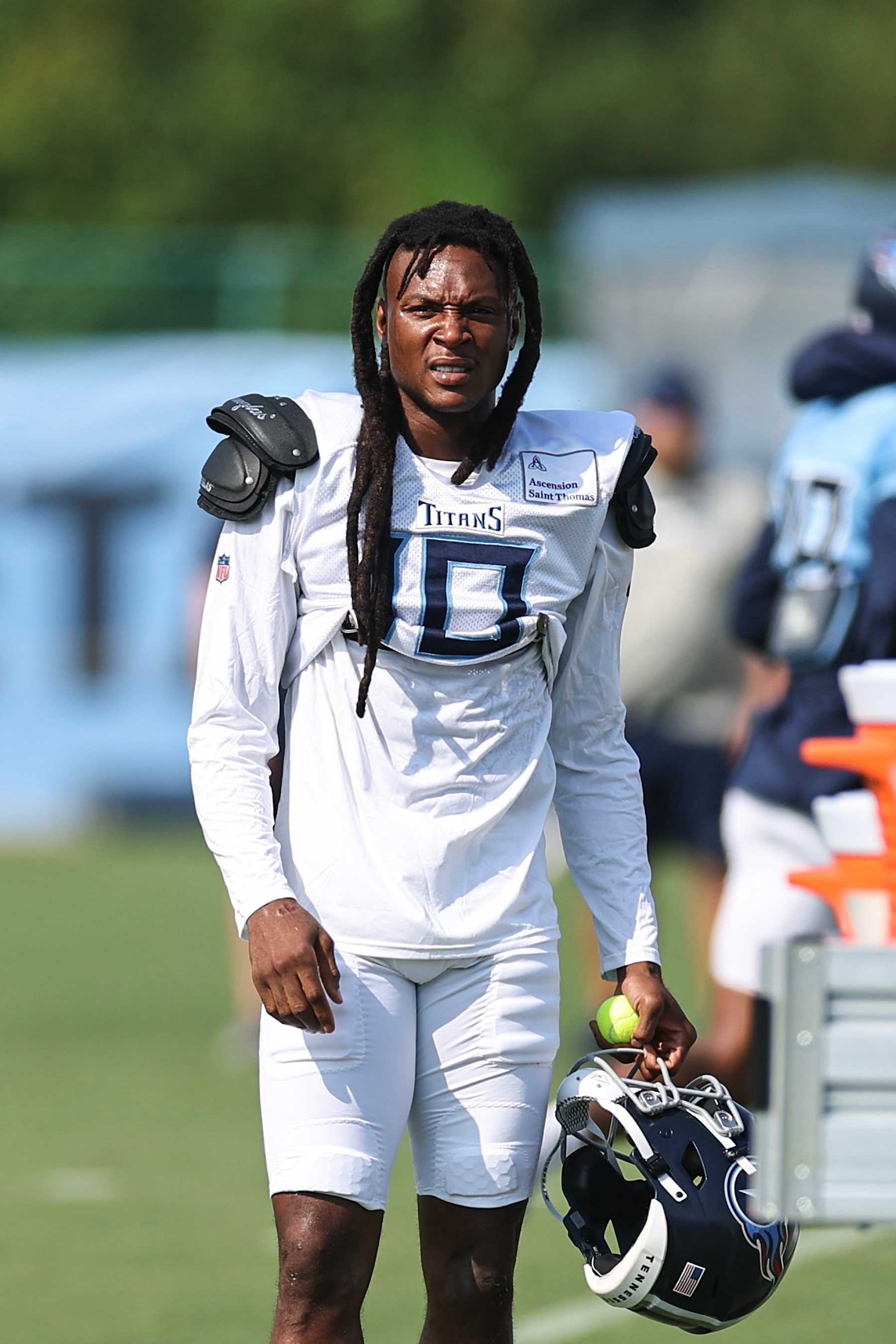 NASHVILLE, TENNESSEE - AUGUST 22: DeAndre Hopkins #10 of the Tennessee Titans prepares for drills during training camp at Ascension Saint Thomas Sports Park on August 22, 2023 in Nashville, Tennessee. (Photo by Silas Walker/Getty Images)