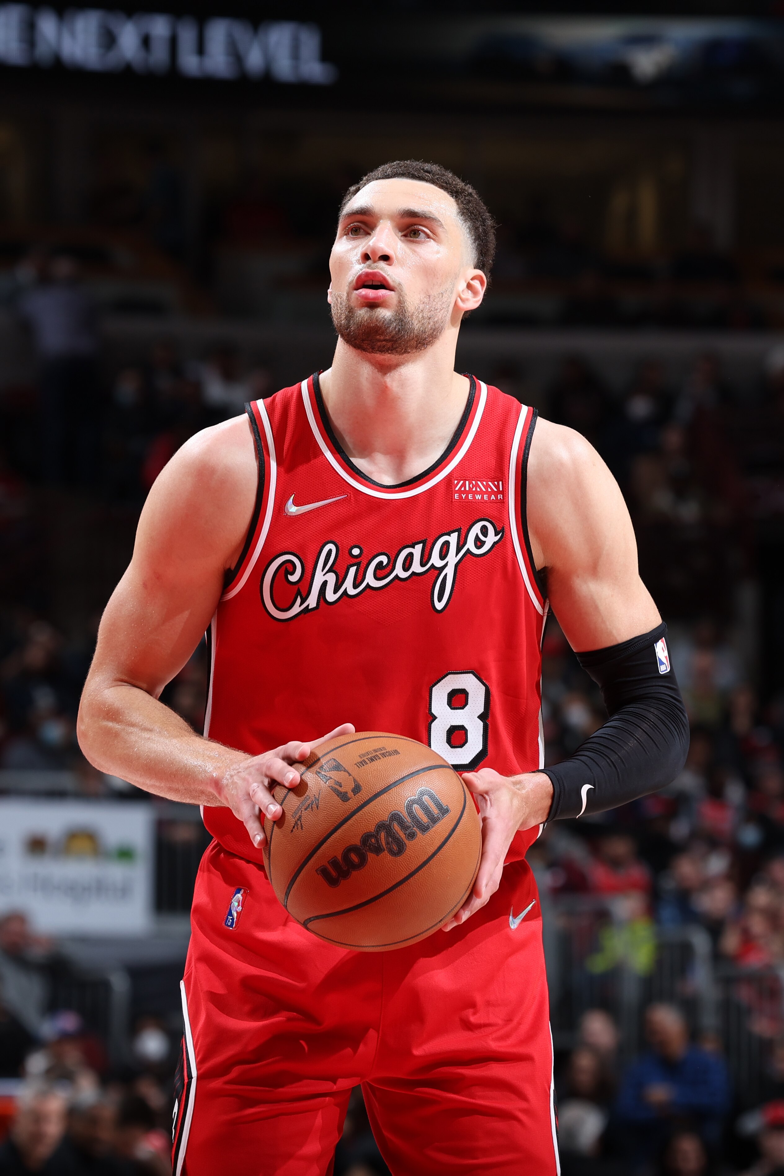 CHICAGO, IL - MARCH 31: Zach LaVine #8 of the Chicago Bulls shoots a free throw during the game against the LA Clippers on March 31, 2022 at United Center in Chicago, Illinois. NOTE TO USER: User expressly acknowledges and agrees that, by downloading and or using this photograph, User is consenting to the terms and conditions of the Getty Images License Agreement. Mandatory Copyright Notice: Copyright 2022 NBAE (Photo by Jeff Haynes/NBAE via Getty Images)
