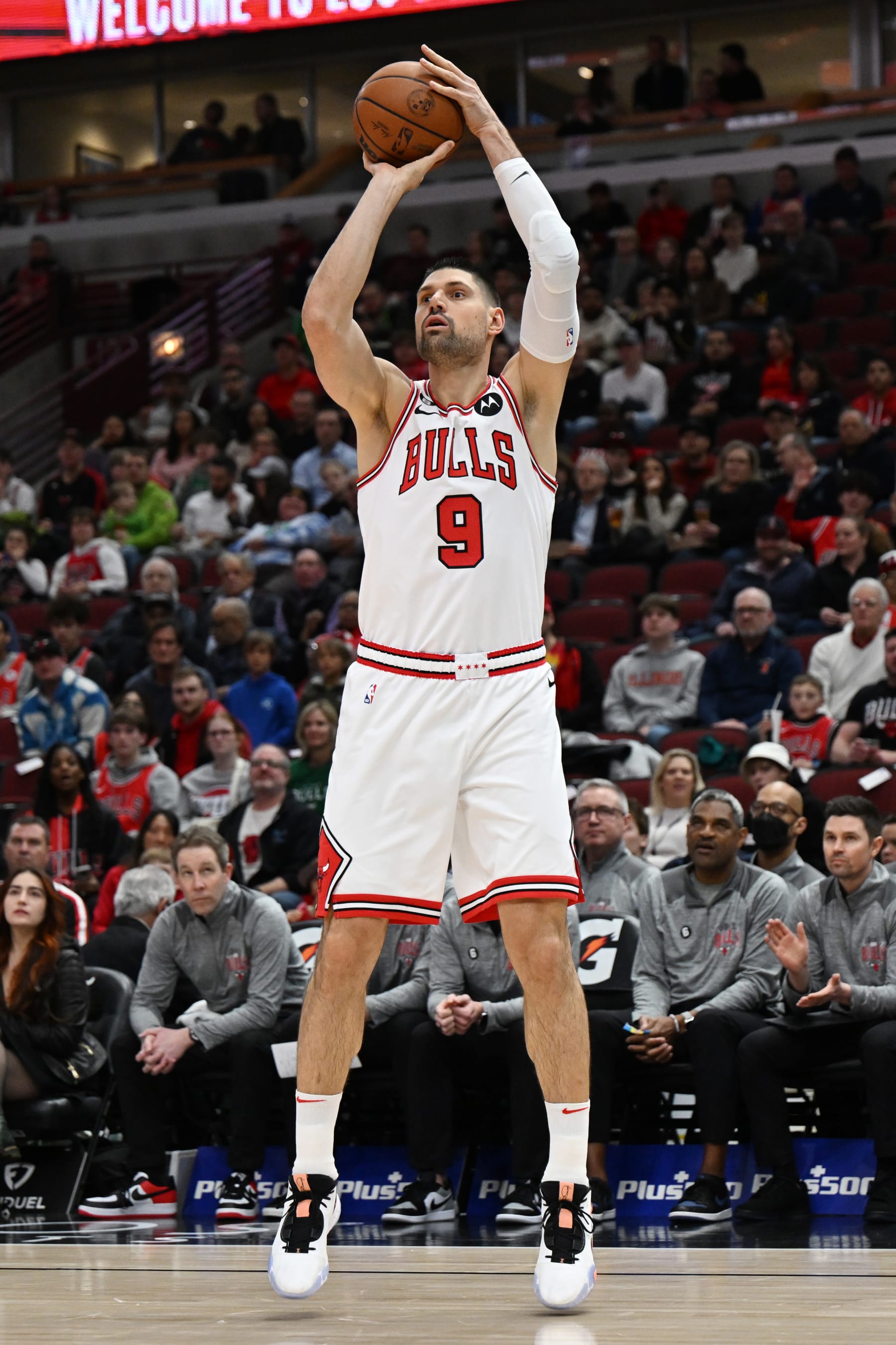 CHICAGO, ILLINOIS - MARCH 15: Nikola Vucevic #9 of the Chicago Bulls against the Sacramento Kings at United Center on March 15, 2023 in Chicago, Illinois.   NOTE TO USER: User expressly acknowledges and agrees that, by downloading and or using this photograph, User is consenting to the terms and conditions of the Getty Images License Agreement.  (Photo by Quinn Harris/Getty Images)